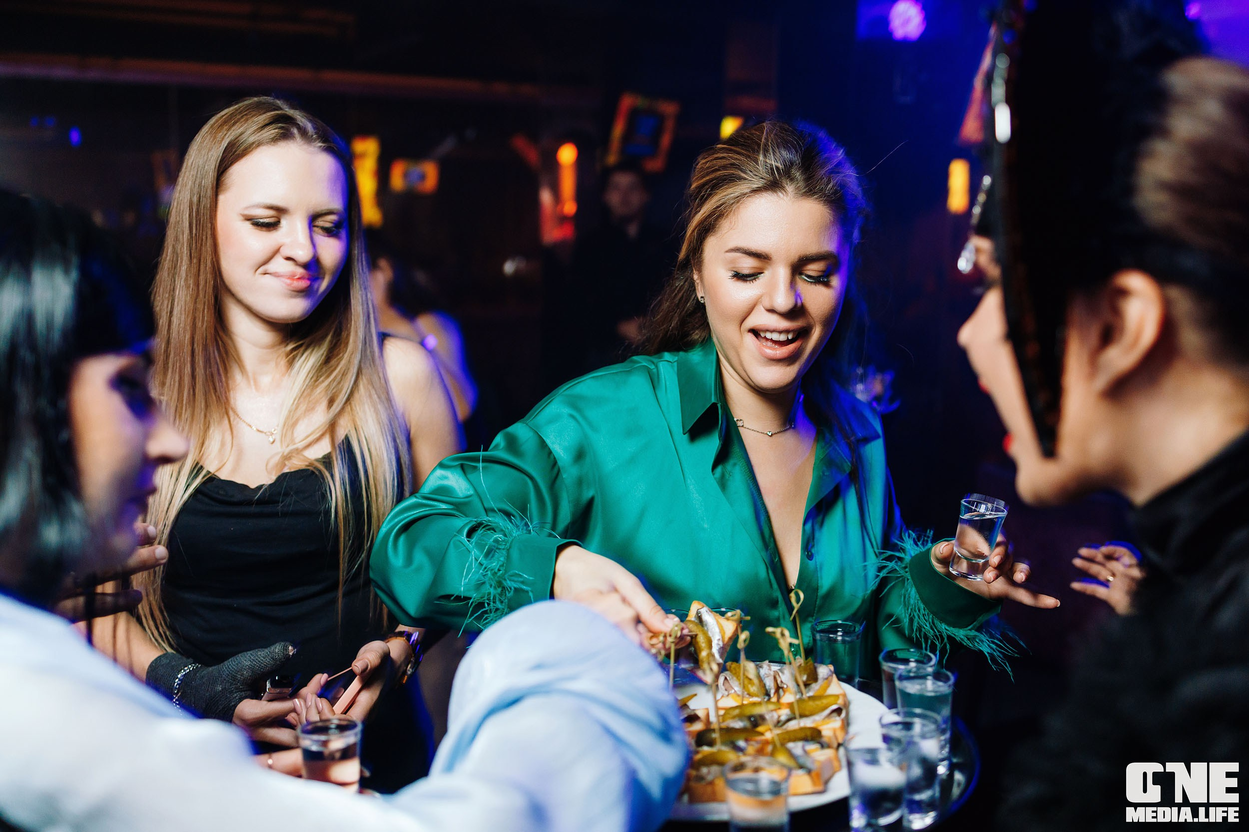 Фоторепортаж из караоке-клуба Эйфория. One Media Life: фоторепортажи, фотоотчеты с мероприятий и заведений