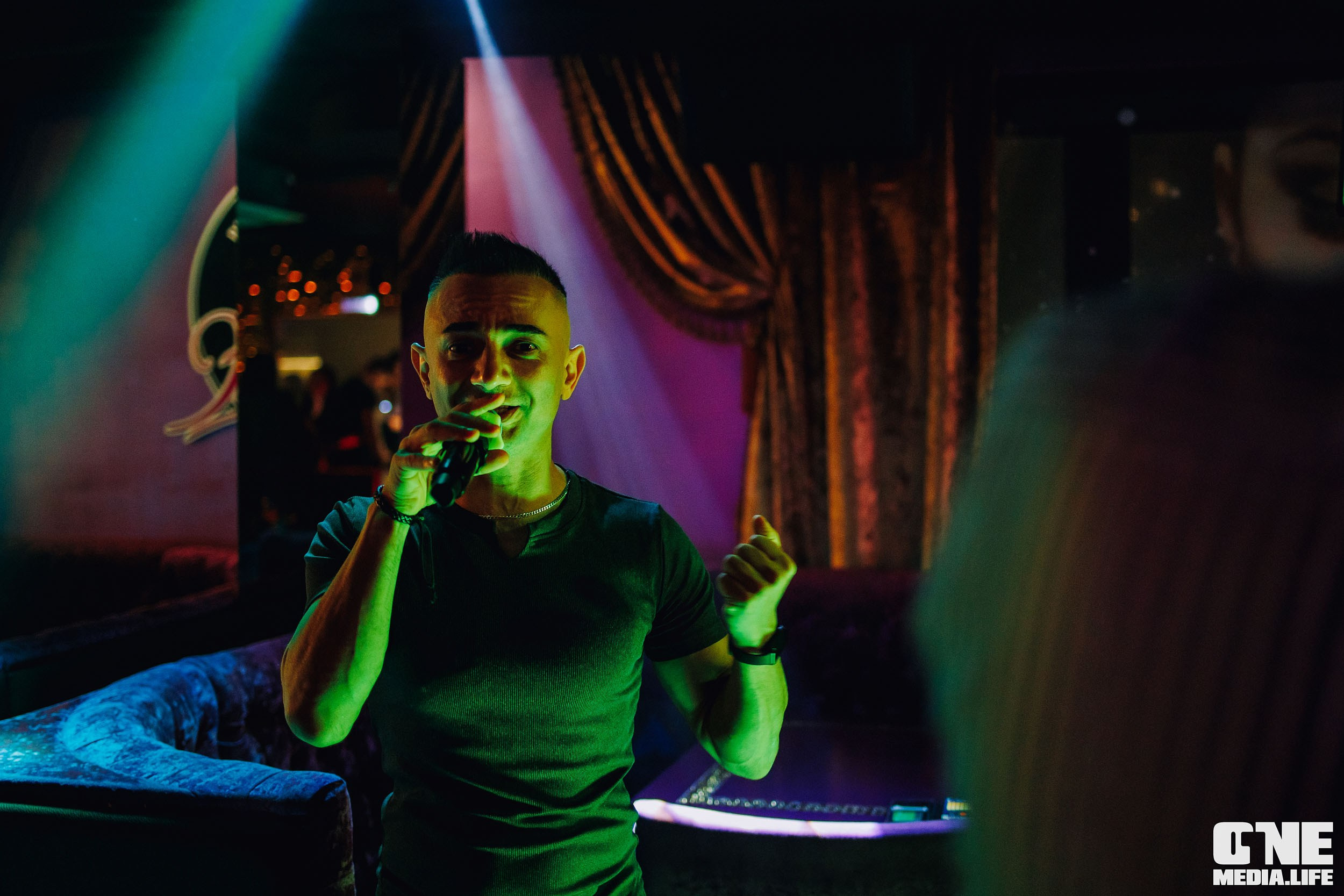 Фоторепортаж из караоке-клубе Эйфория. One Media Life: фоторепортажи, фотоотчеты с мероприятий и заведений