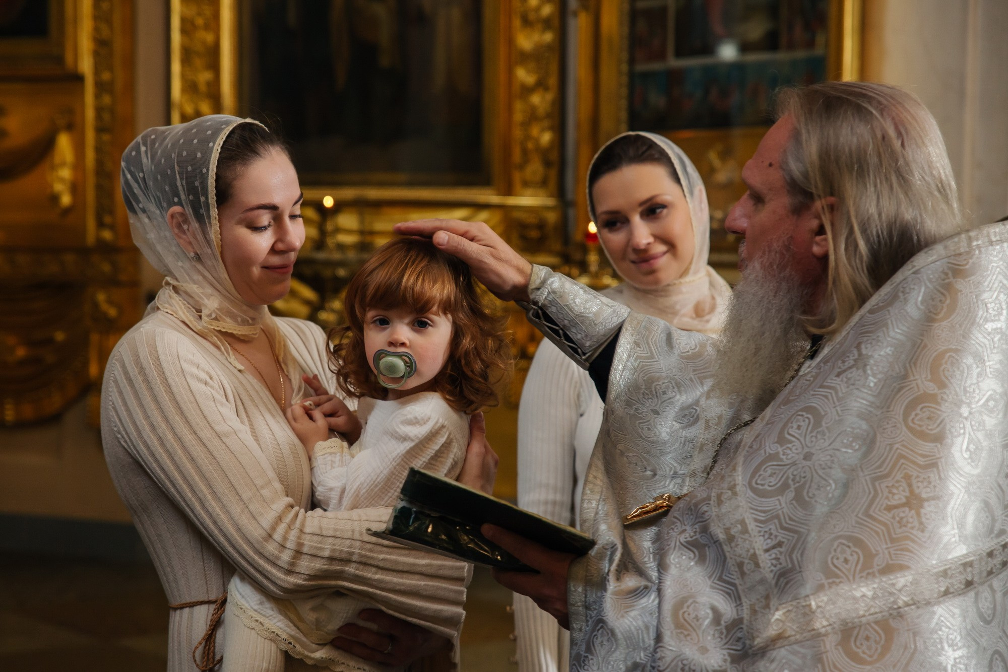 Где покрестить ребенка в СПб Спасо Преображенский собор крещение. Фотограф крещение венчание в Петербурге! Помогает подобрать храм и посоветовал душевного батюшку в СПб