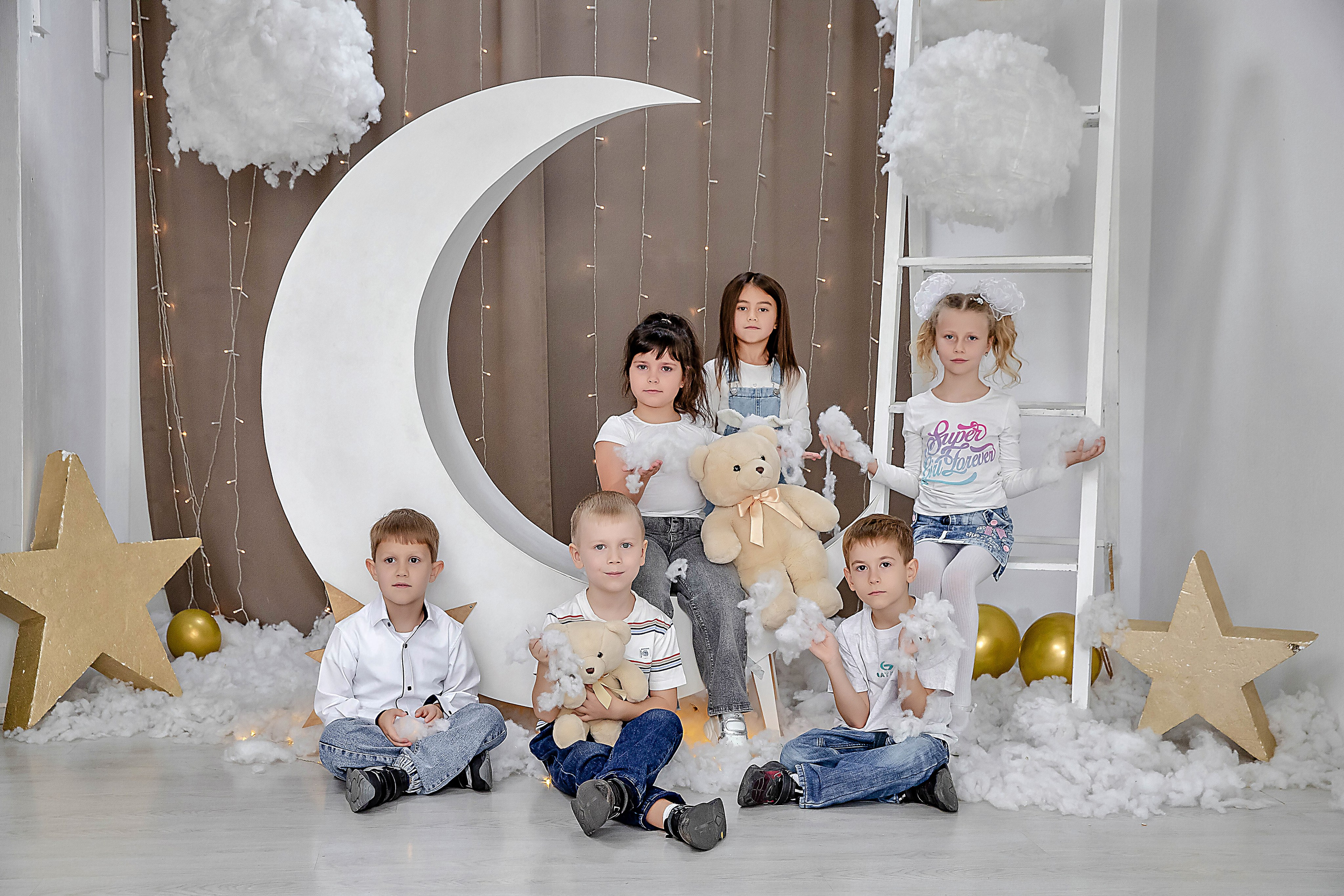 Выпускные (школьные) альбомы (книги) в Ростове-на-Дону. Современные Выпускные Альбомы в Ростове-на-Дону