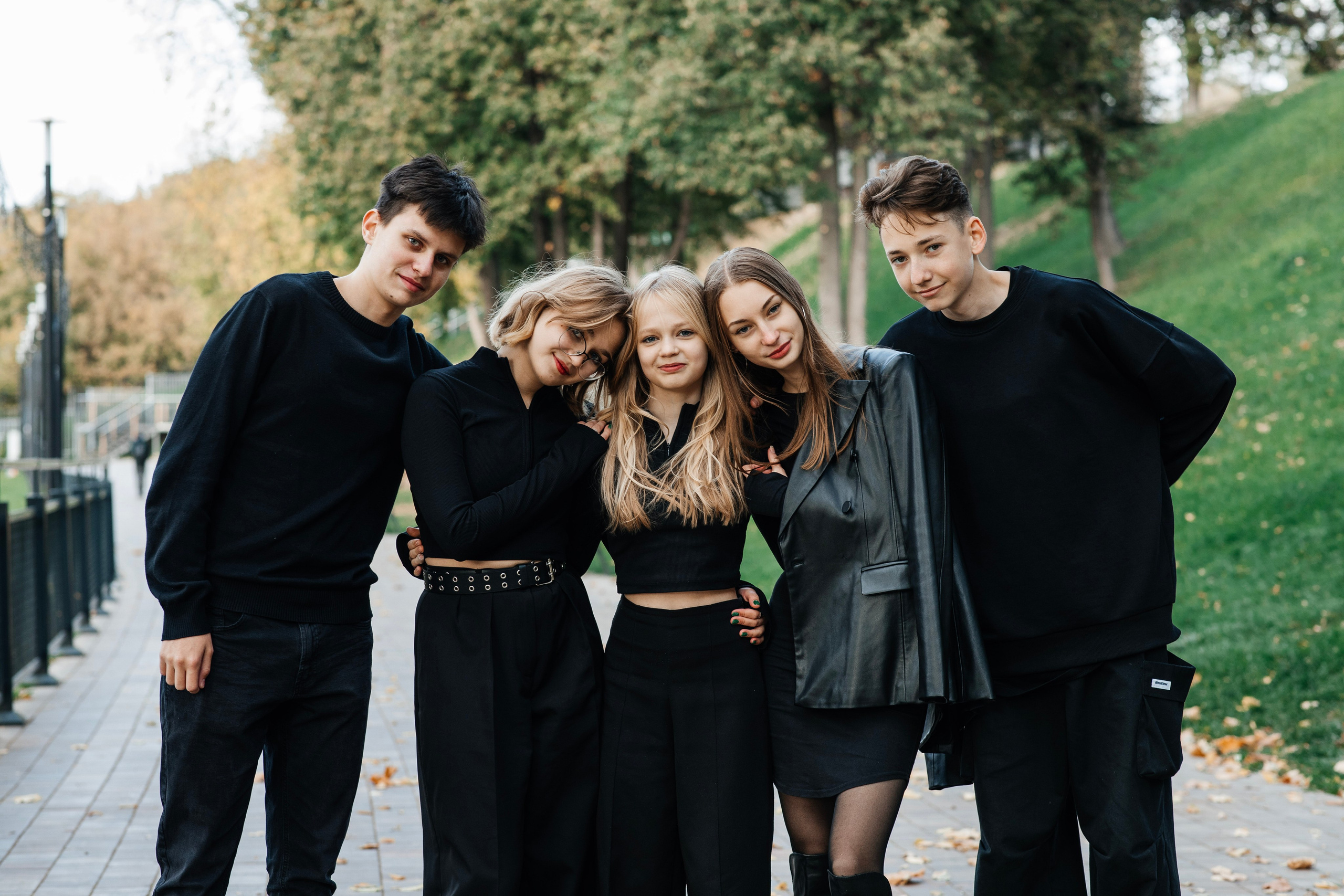 Фотосессия для выпускного альбома в парке Им. Талалихина. Выпускные альбомы в Подольске Москве и МО