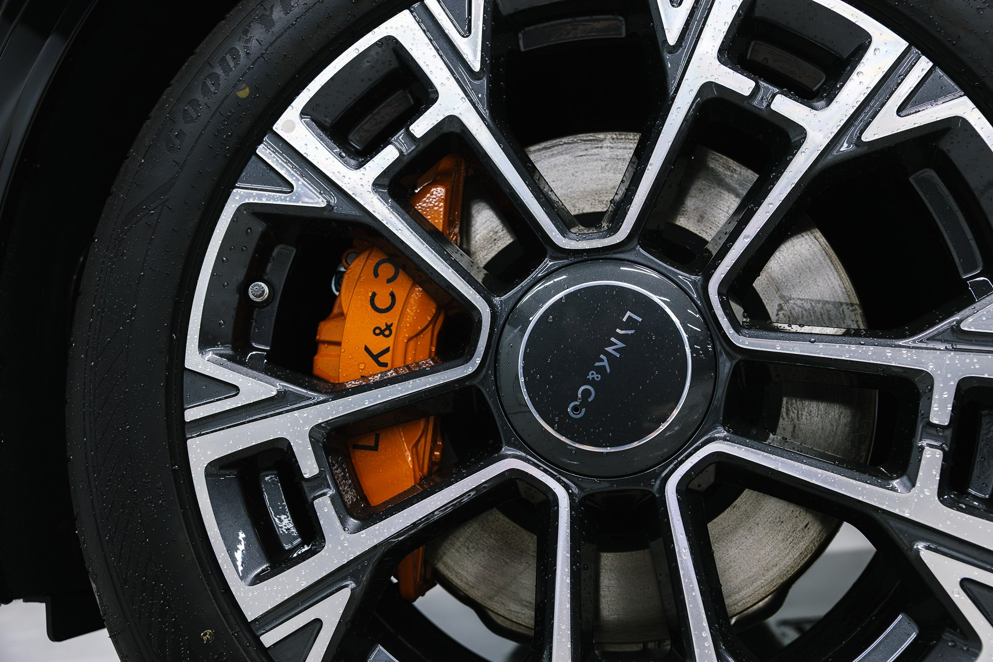 Lynk & Co 900 Ultra 2,0hyb 4WD AT (734 л. с.). Автосалон «Х-Авто»