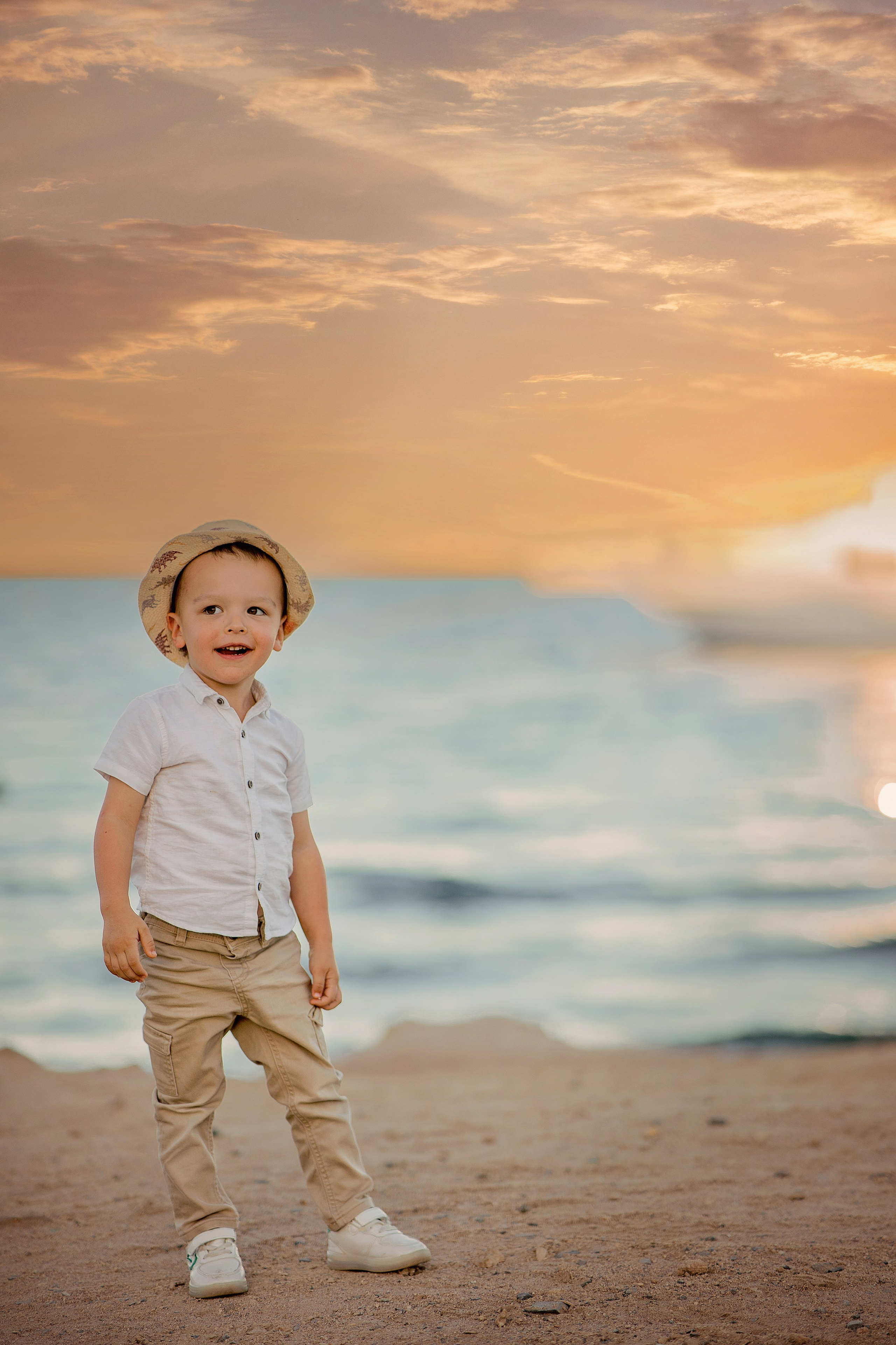 Фотосессия на диком пляже. Фотограф в Египте, Хургаде, Луксоре, Сафаге. Фотограф по всему миру
