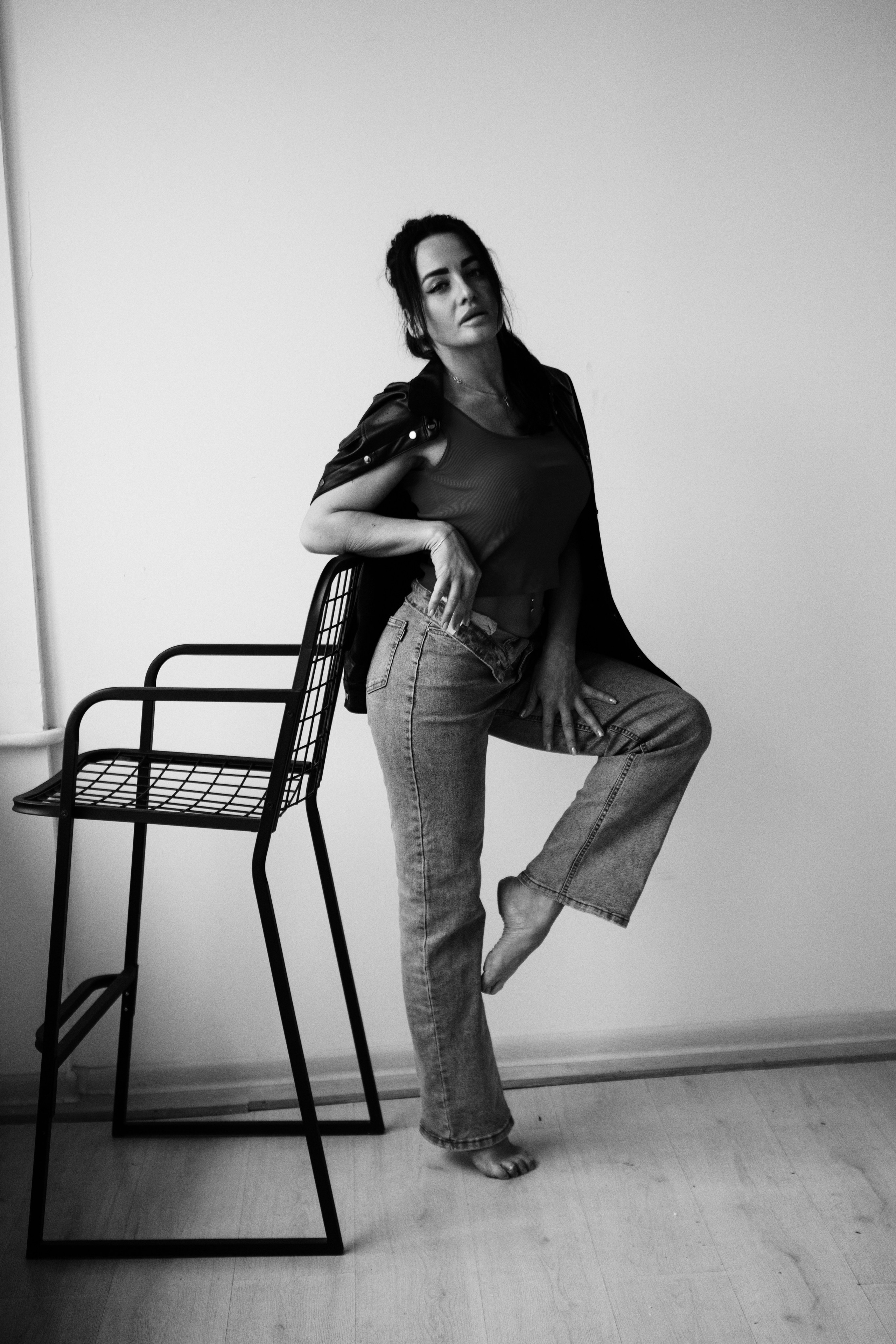 Виктория. Минималистичная фотосессия в студии. Портретный фотограф в Иванове Ольга Гуральник