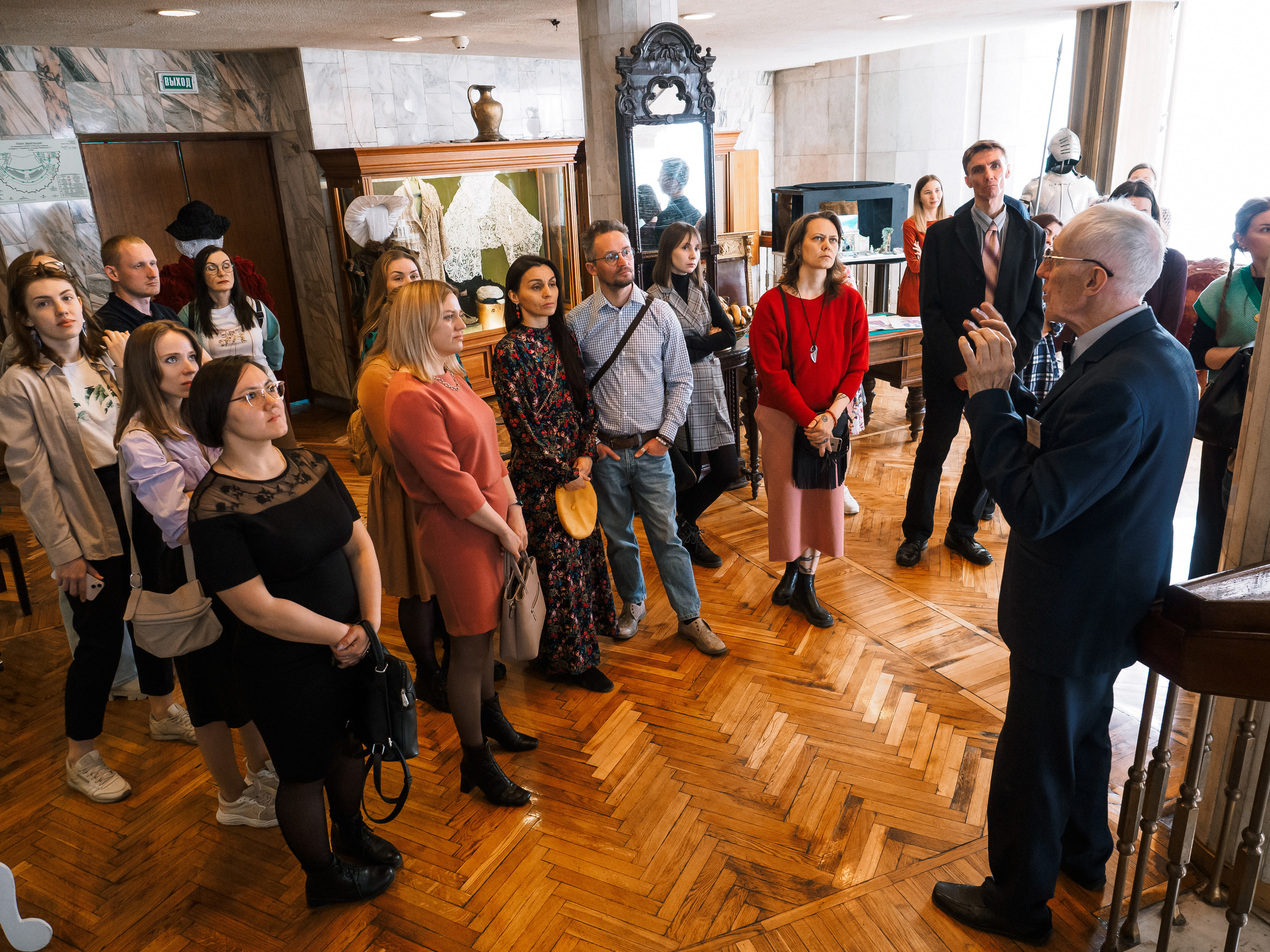 Экскурсия по Театру Драмы. Wedding and family photographer USA