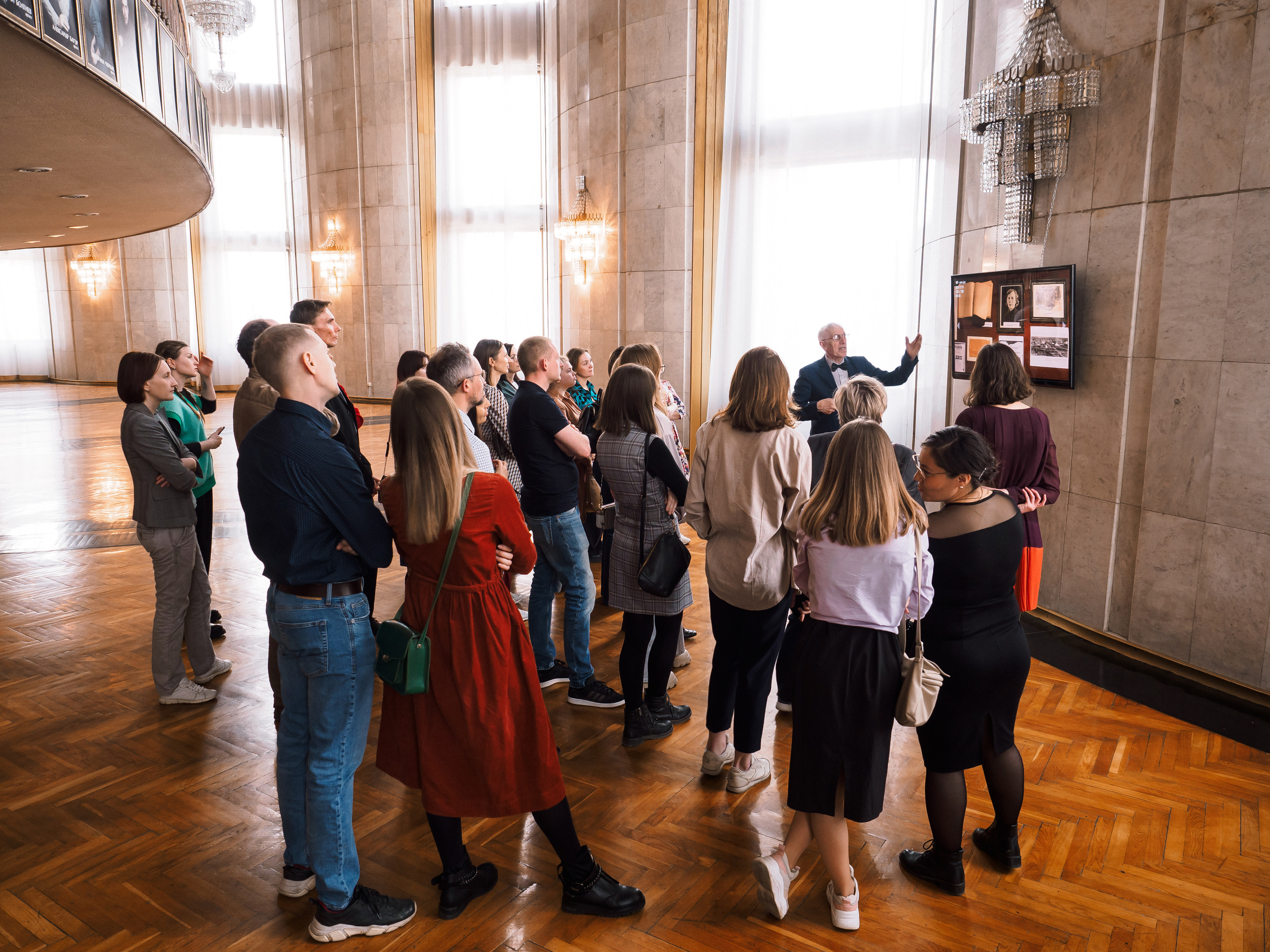 Экскурсия по Театру Драмы. Wedding and family photographer USA