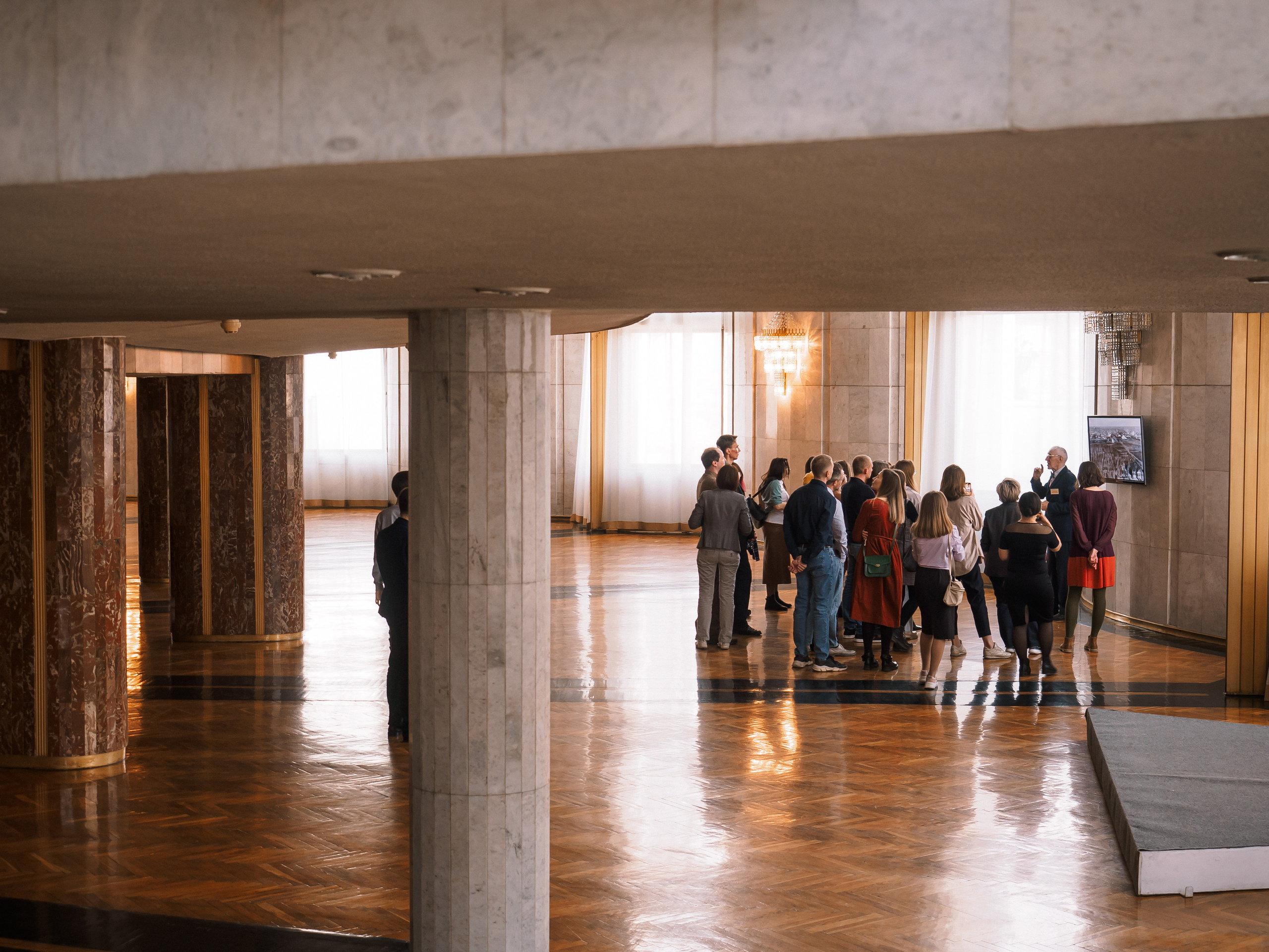 Экскурсия по Театру Драмы. Wedding and family photographer USA