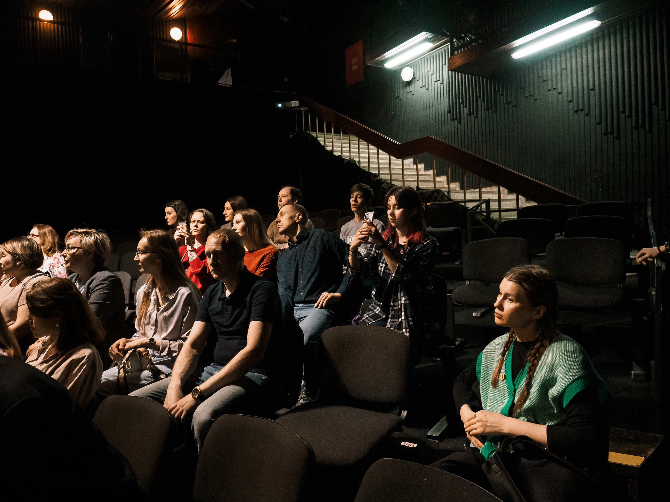 Экскурсия по Театру Драмы. Wedding and family photographer USA