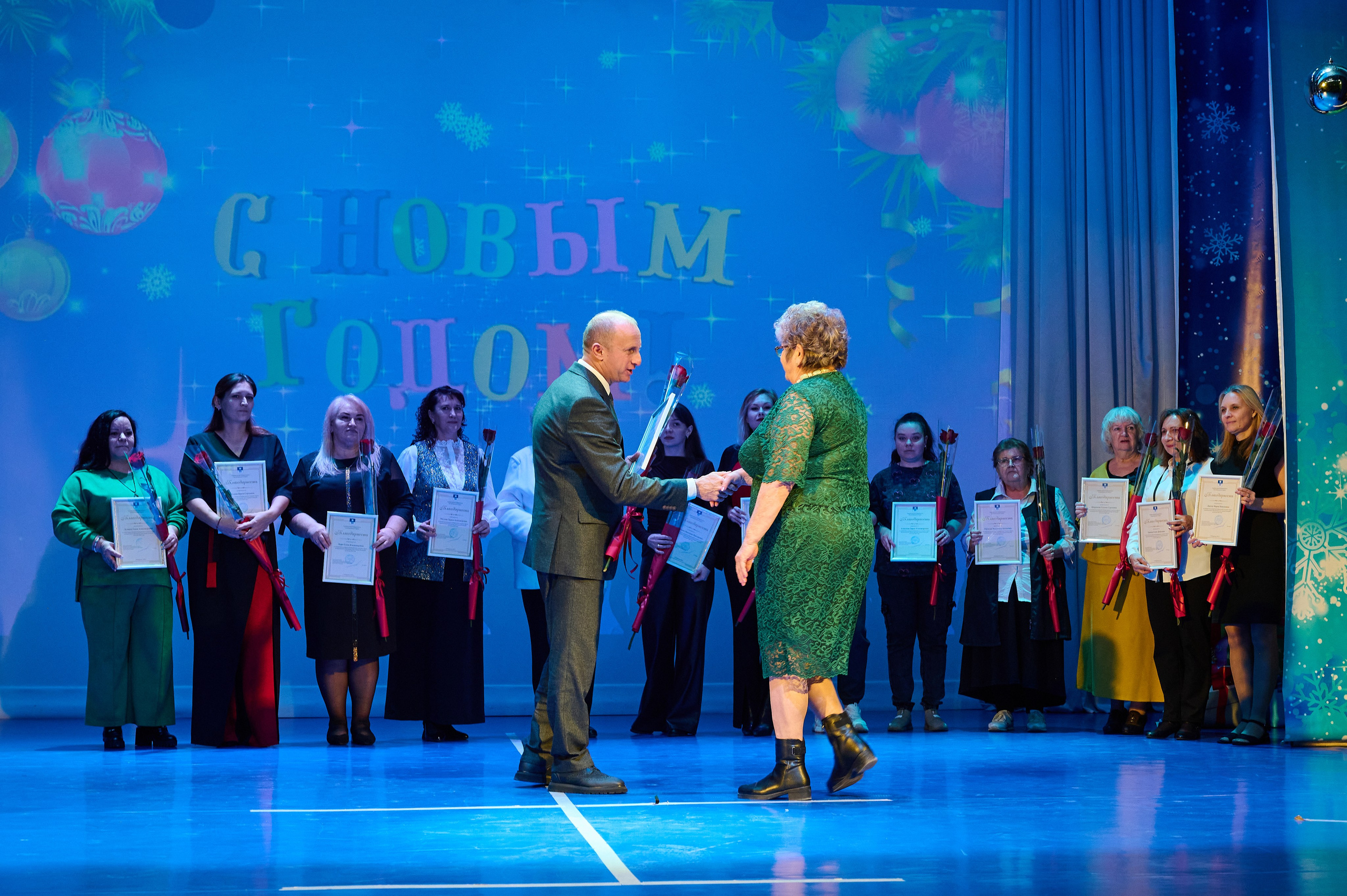 Коцерт НГ В ДК Марьина Роща. Жизнь курорта Кабардинка в фотографиях