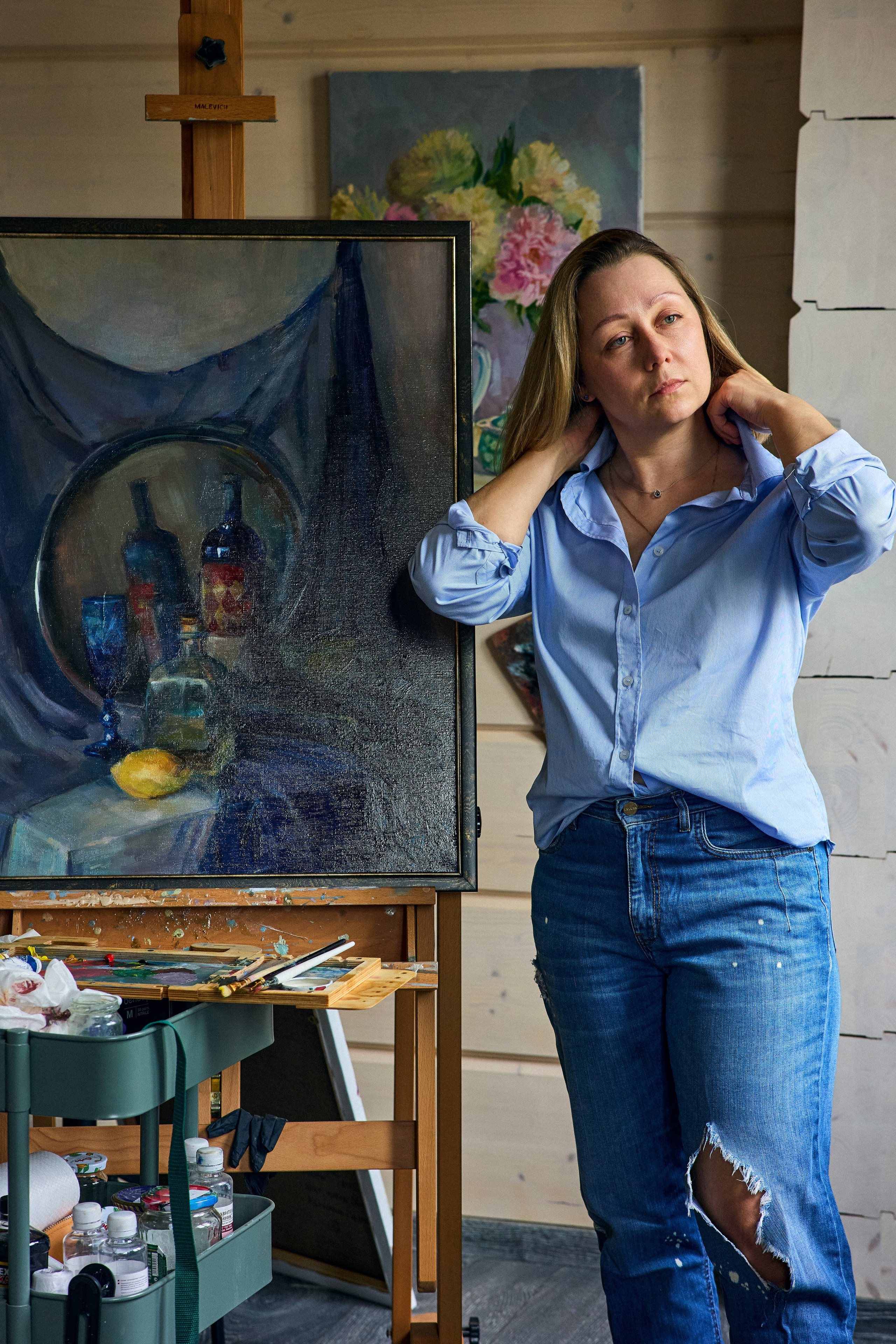 Фото в мастерской художника