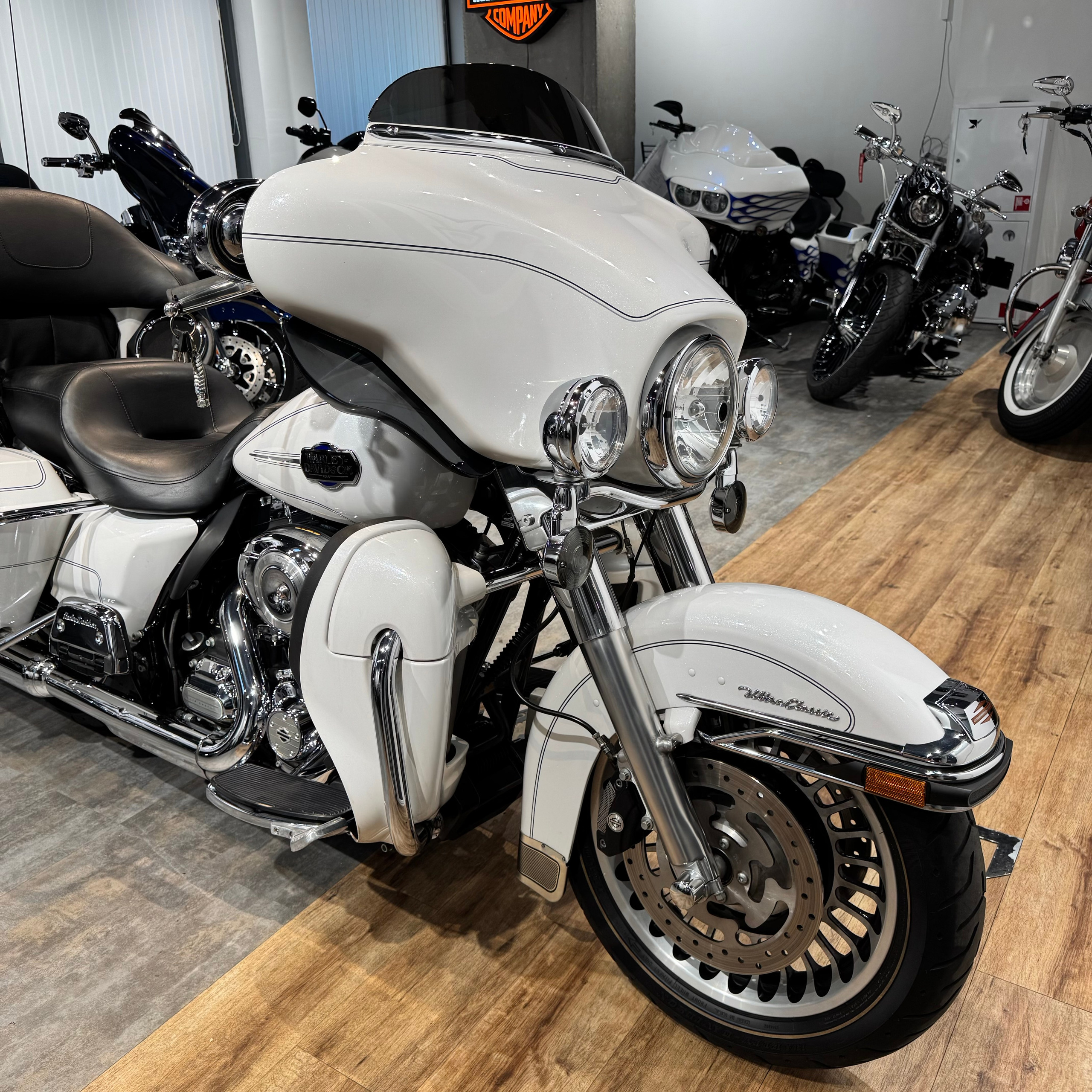 Мотоциклы Harley-Davidson 103 Electra Glide Ultra ABS (Touring) — купить мотоцикл. Hello Davidson, Москва. Только хорошие мотоциклы…