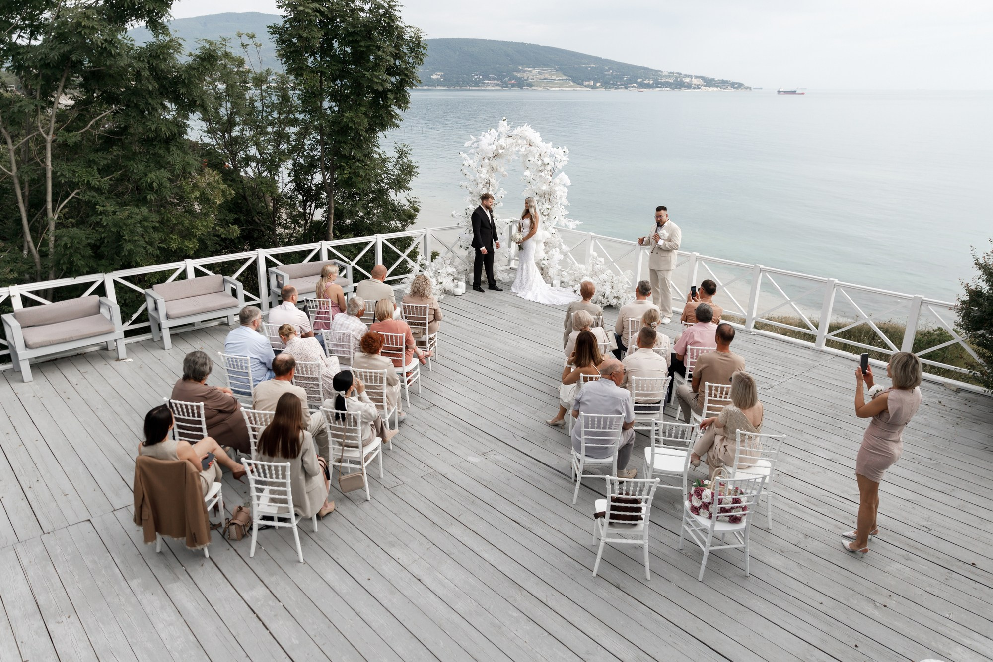 Фото Глухов Дом у Моря. Подрядчики и друзья сети свадебных площадок House for wedding