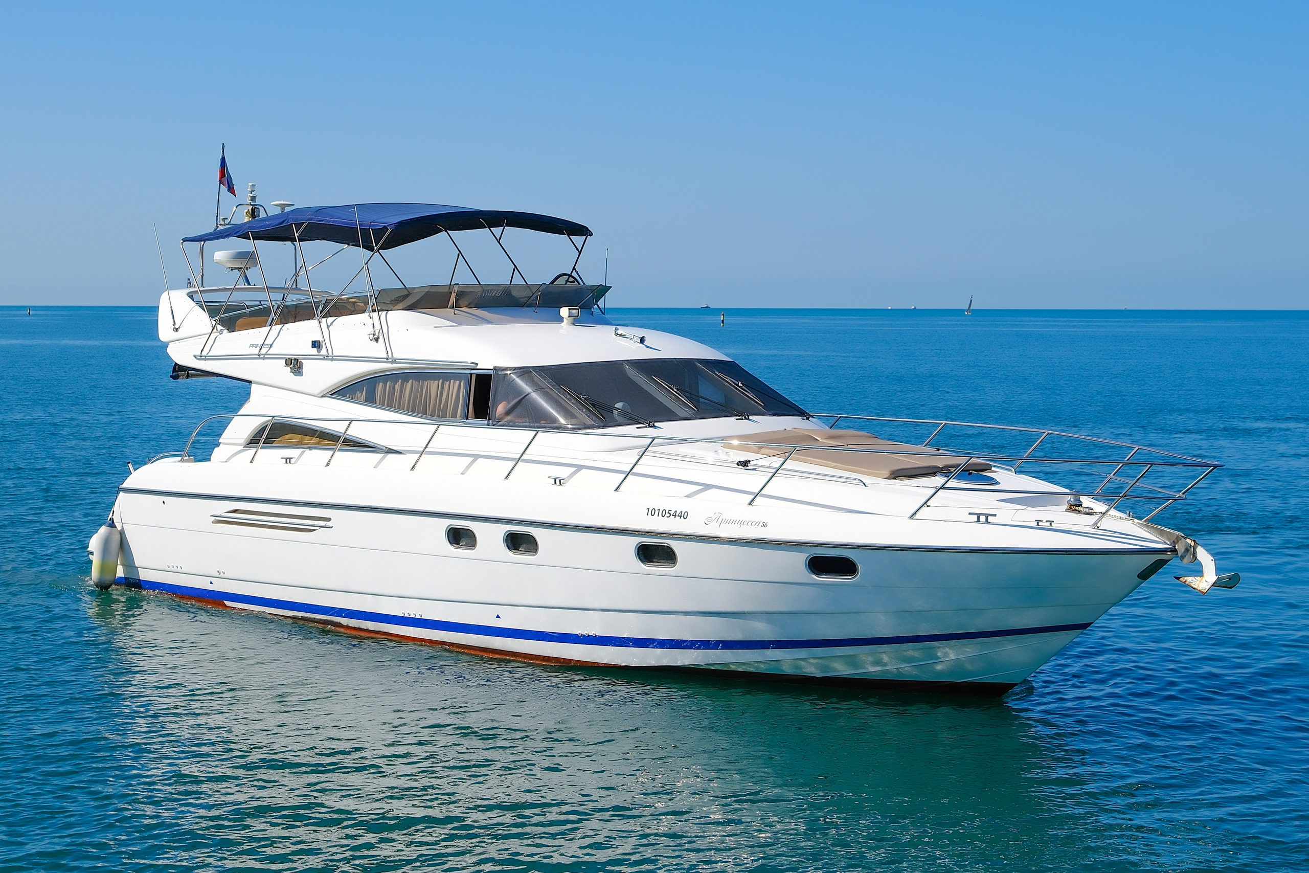 Яхта Принцесса 56 Аренда Яхты в Сочи Яхтанаморе YACHTNAMORE YACHTANAMORE
