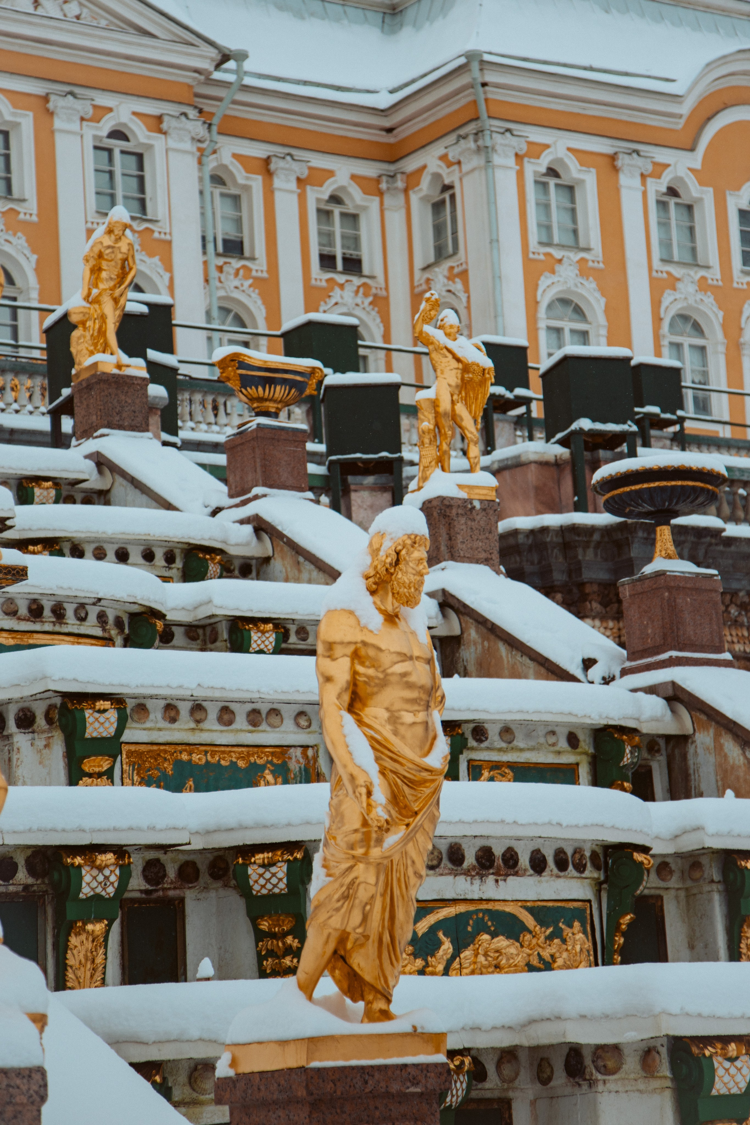 ФОТОСЕССИЯ В ПЕТЕРГОФЕ. ГДЕ СНИМАТЬ В ПЕТЕРГОФЕ