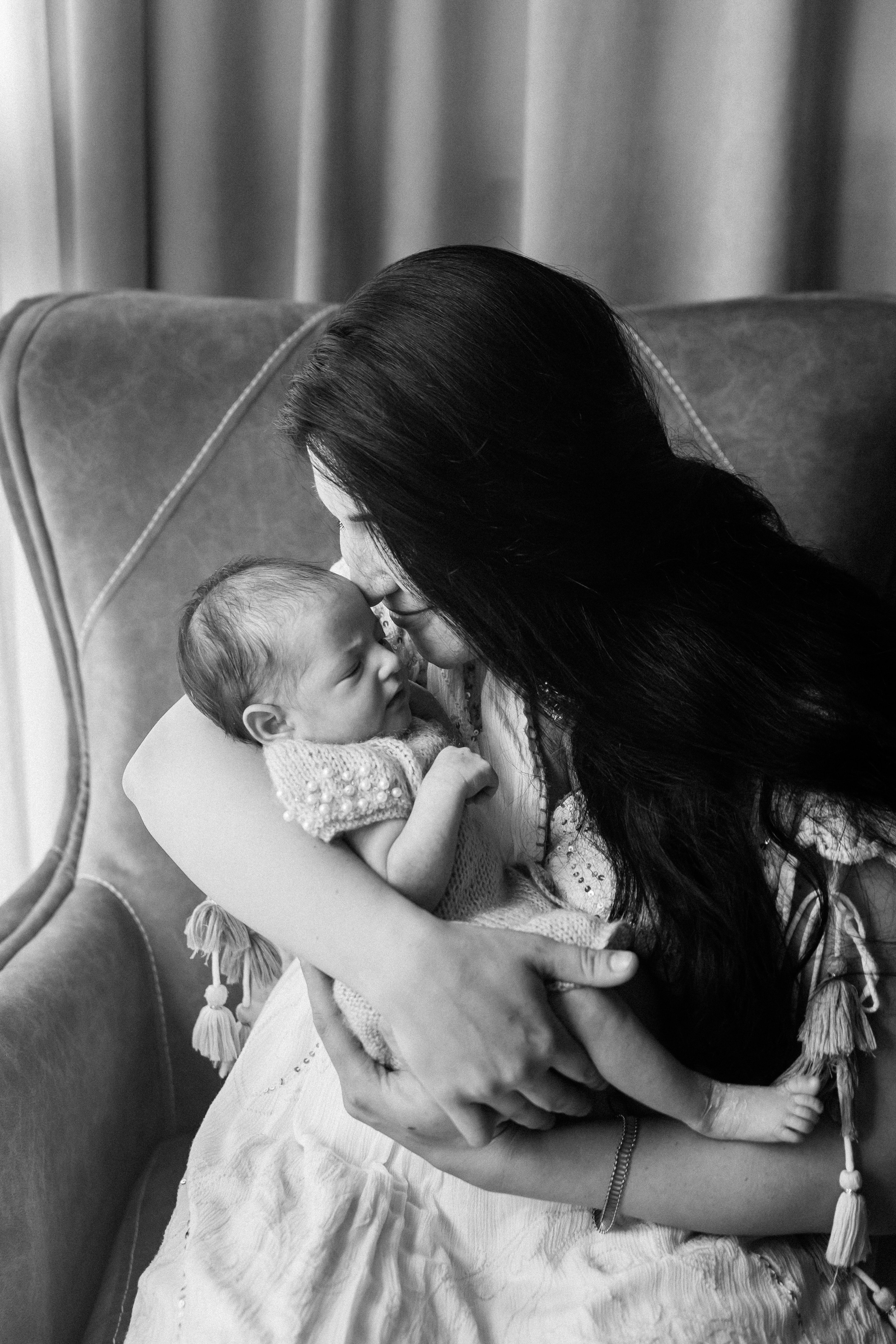 Newborn photoshooting. Professional family and children’s photographer in Izmir Irina Eron