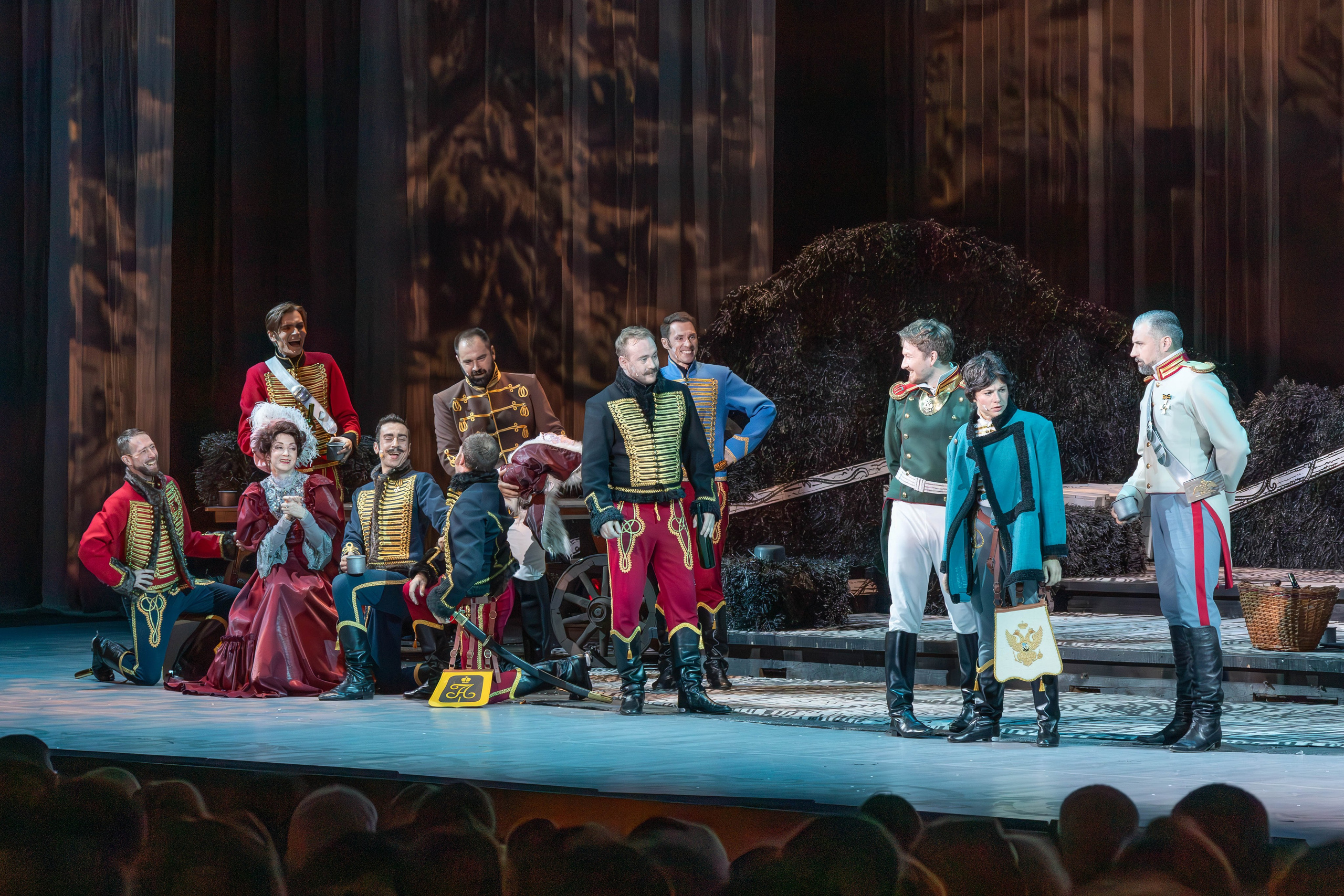 Спектакль «Гусарская баллада» в театре Российской Армии