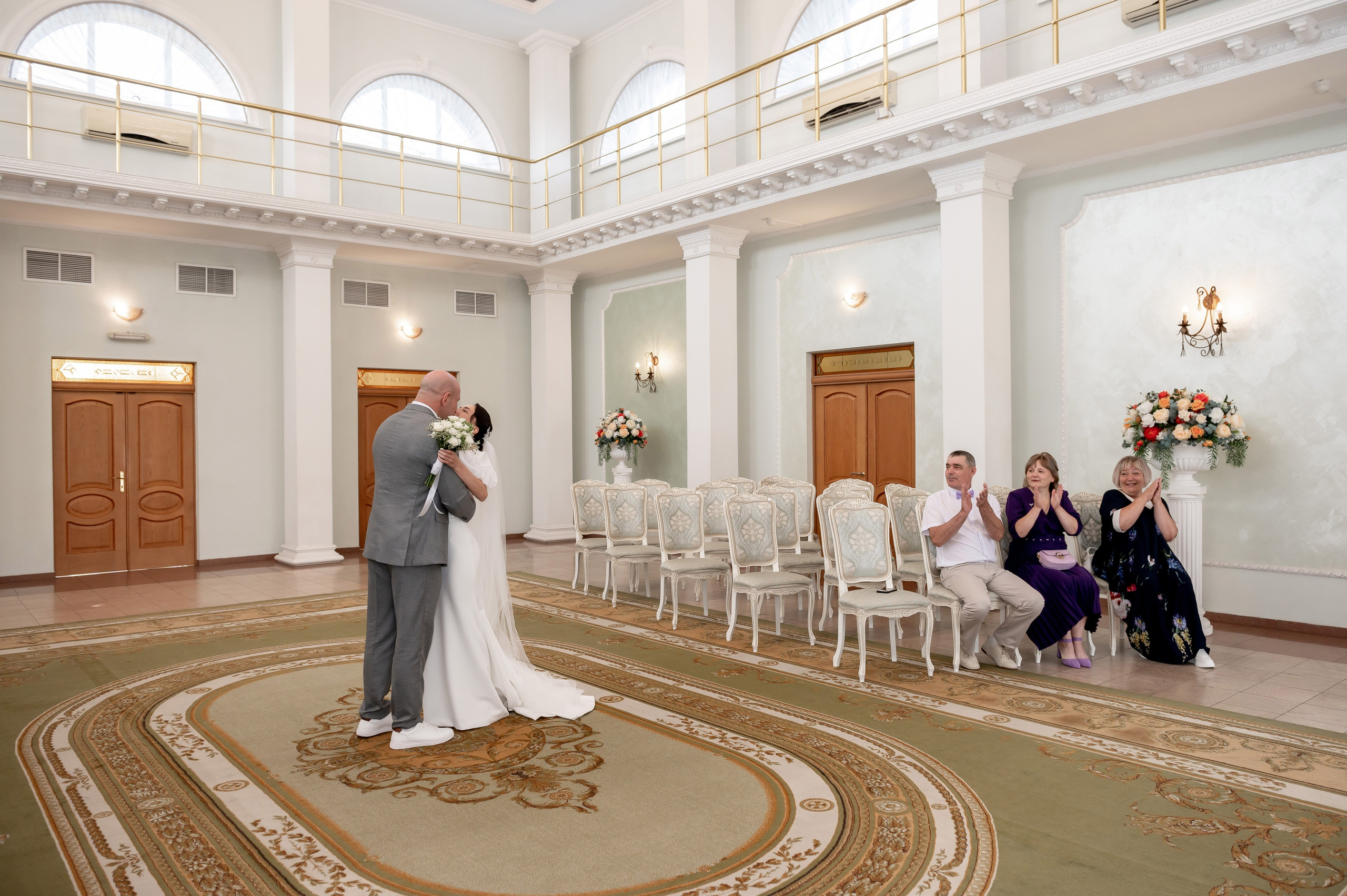 Летняя свадьба В Санкт-Петербурге и красивой выездной регистрацией Даши и Саши. Воздушная свадебная фотосессия в Петербурге. Портретный, семейный и свадебный фотограф в Санкт-Петербурге и в Пушкине Ширяев Денис