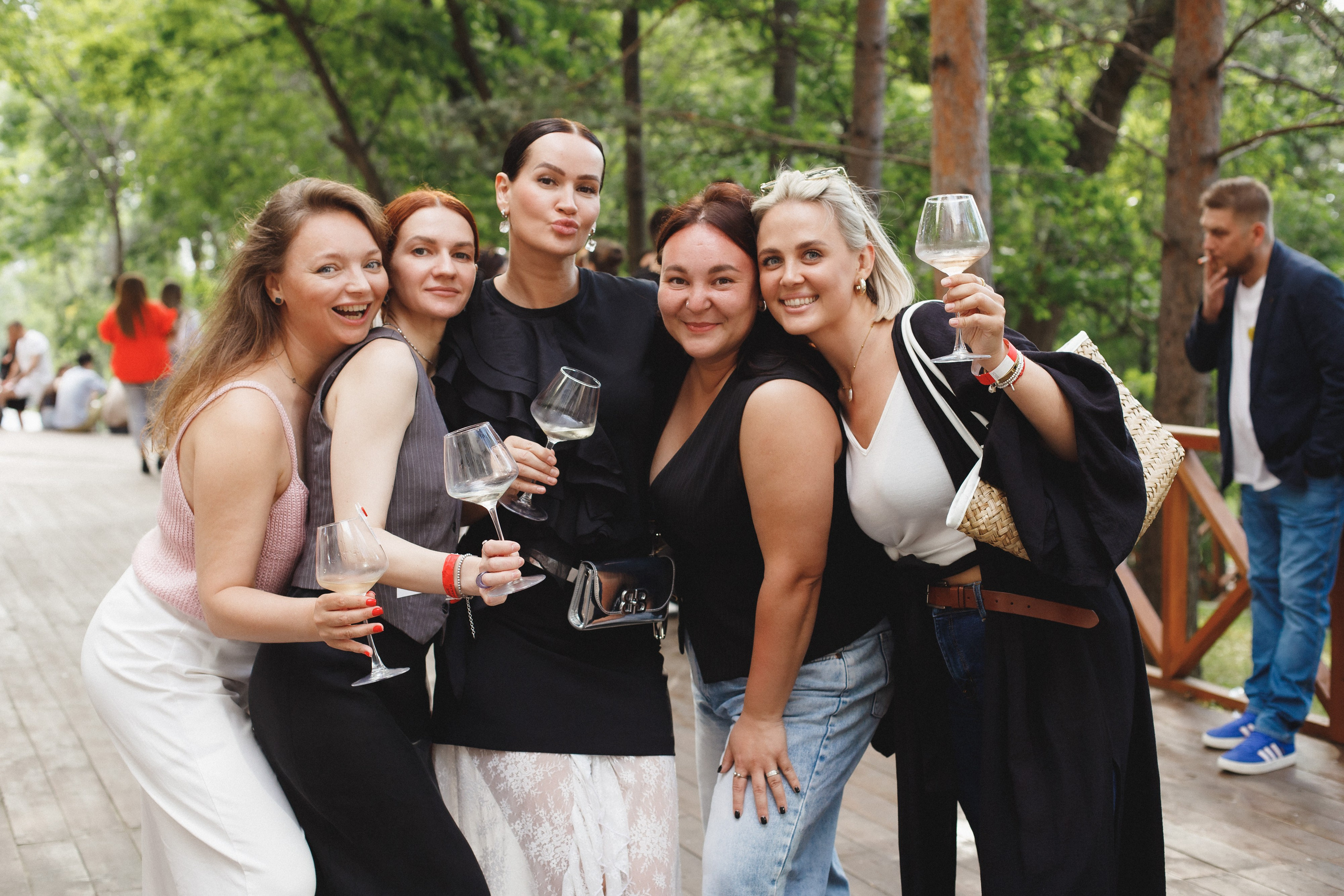 ФЕСТИВАЛЬ РОССИЙСКОГО ВИНА. СВОИ. ФОТООТЧЕТЫ-СОБЫТИЯ-МЕСТА