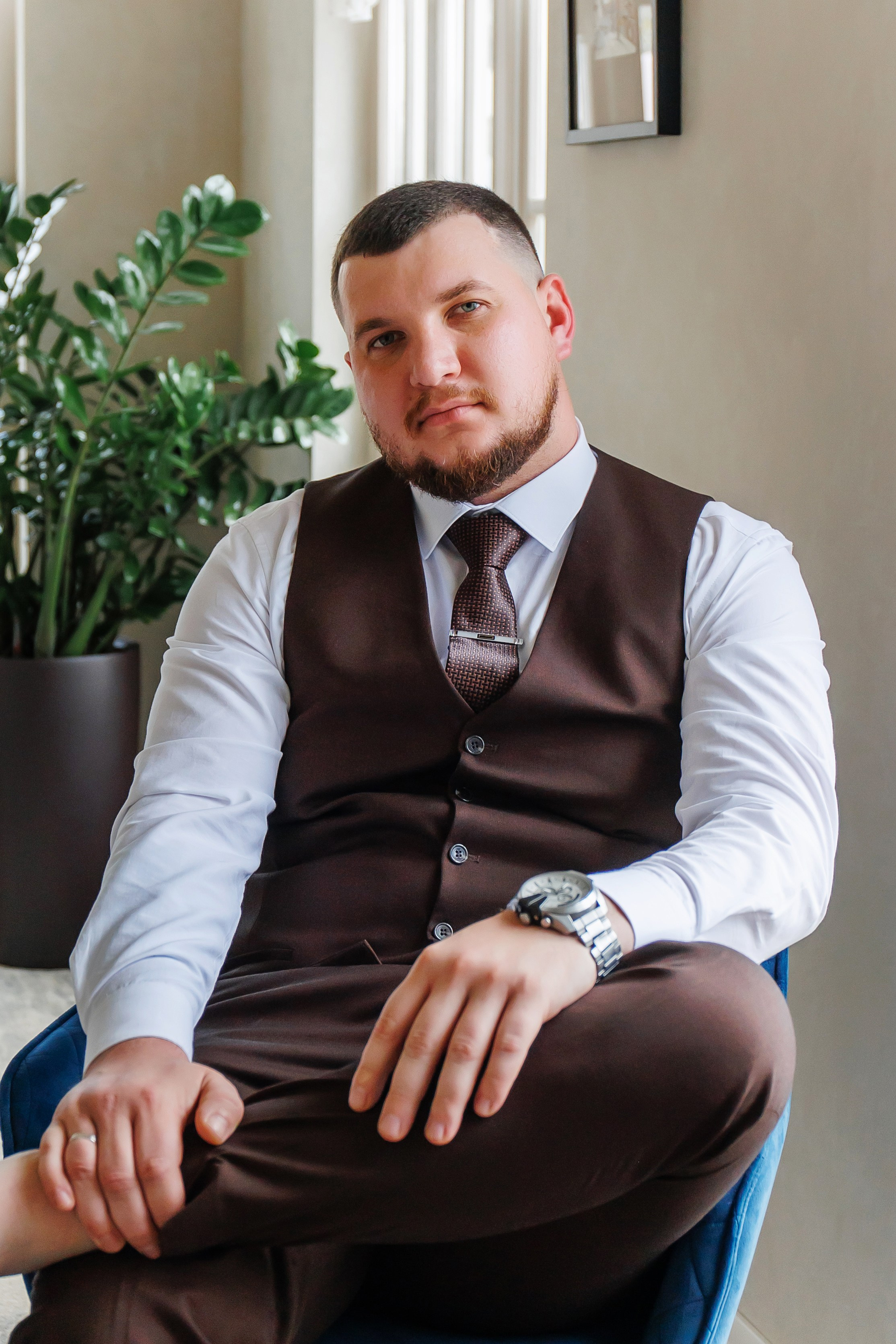 Сборы жениха и невесты в отеле Гринпарк г. Лабинск. Дмитрий Шевченко свадебное фото в г. Краснодар — Армавир — Лабинск