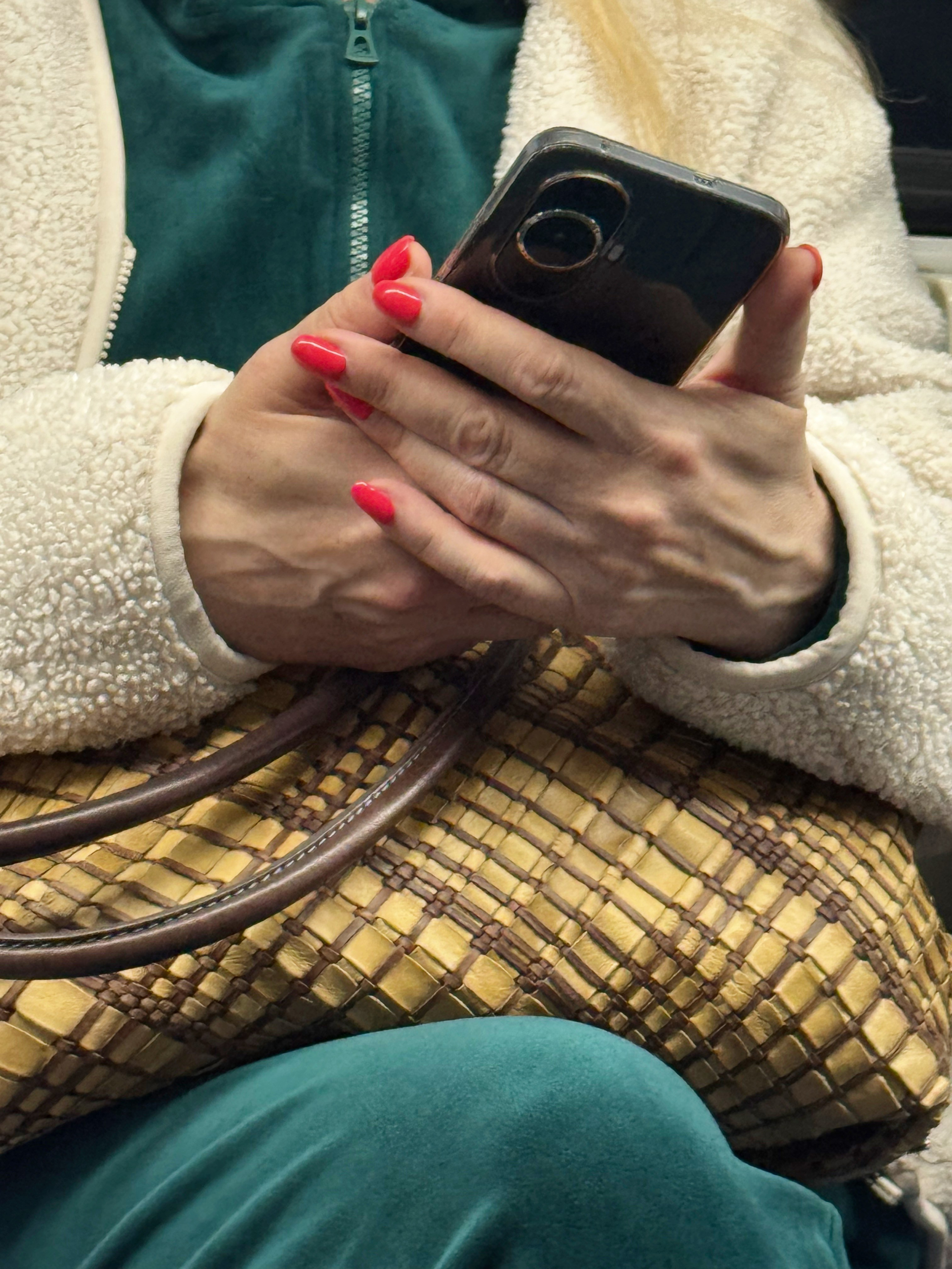 #руки_незнакомцев. Главная