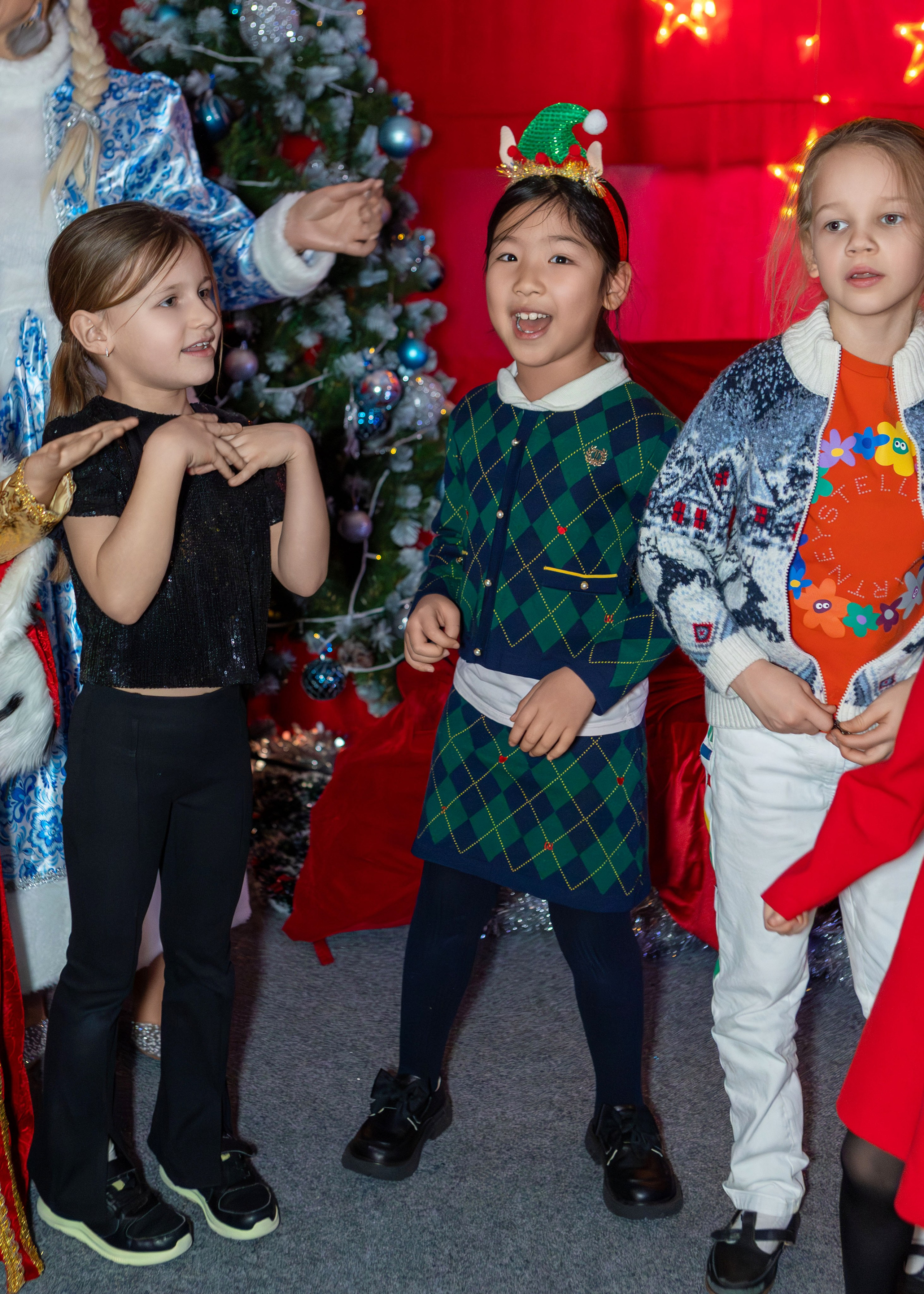 Christmas Celebration at The International School of Moscow. Школьный фотограф и выпускные альбомы | SHKOLBook