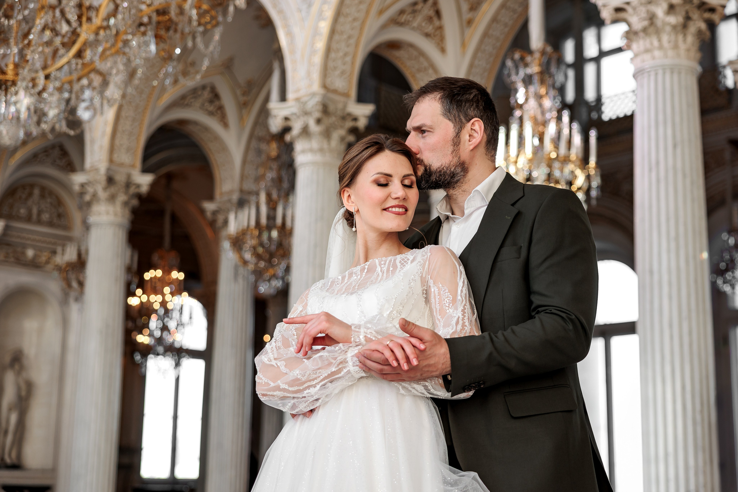 Свадебная фотосессия в Эрмитаже — заказать в Спб