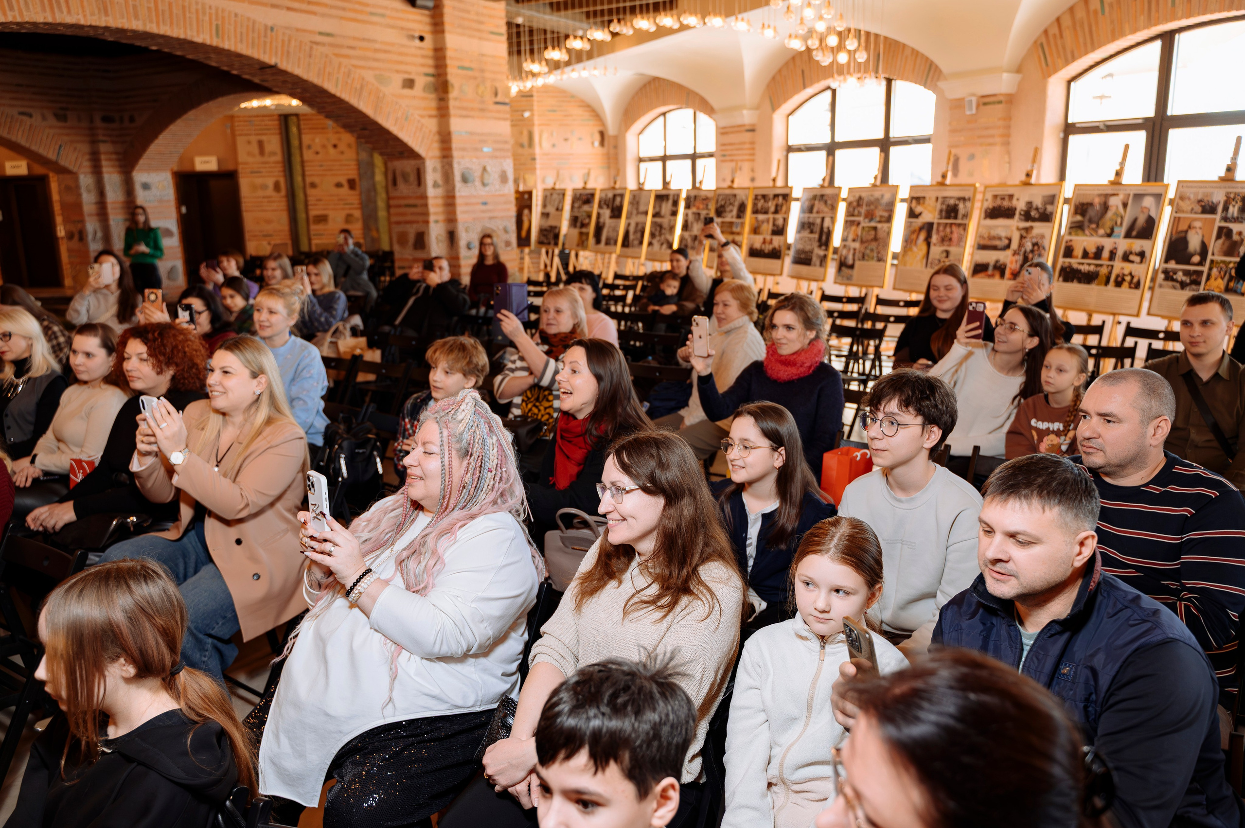 ФАН встреча участников проекта FACTOR.BY: Ибрагима Карасова и Шамхала Хачатуряна. Фотограф Беларусь — Ольга Шаповалова (Жардецкая)