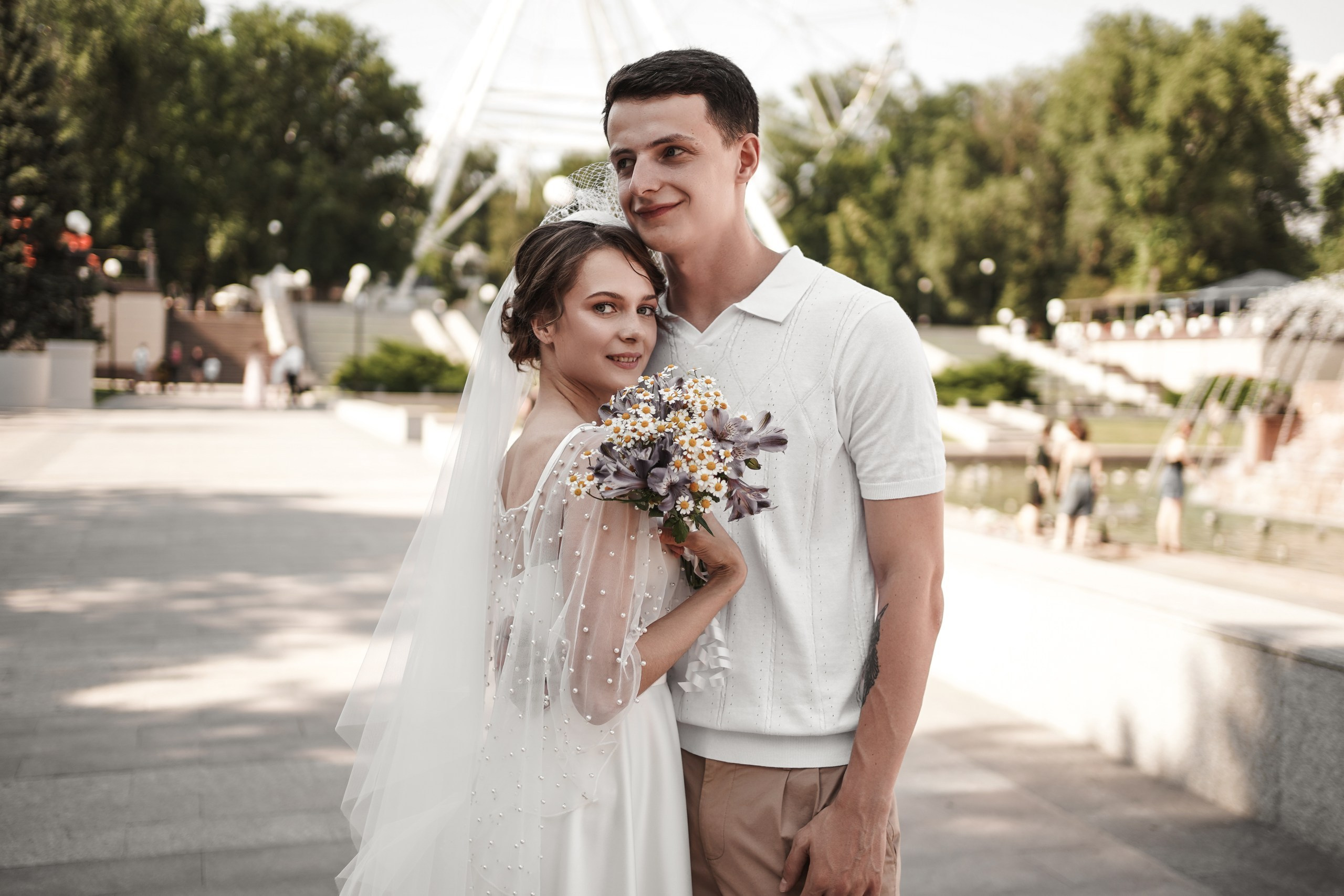 Свадебная фотосессия в парке имени Октябрьской Революции в г. Ростов-на-Дону. Свадебный фотограф в Ростове-на-Дону. Таинство Крещения и Венчания, семейные фотосессии. Алёна Чёботова