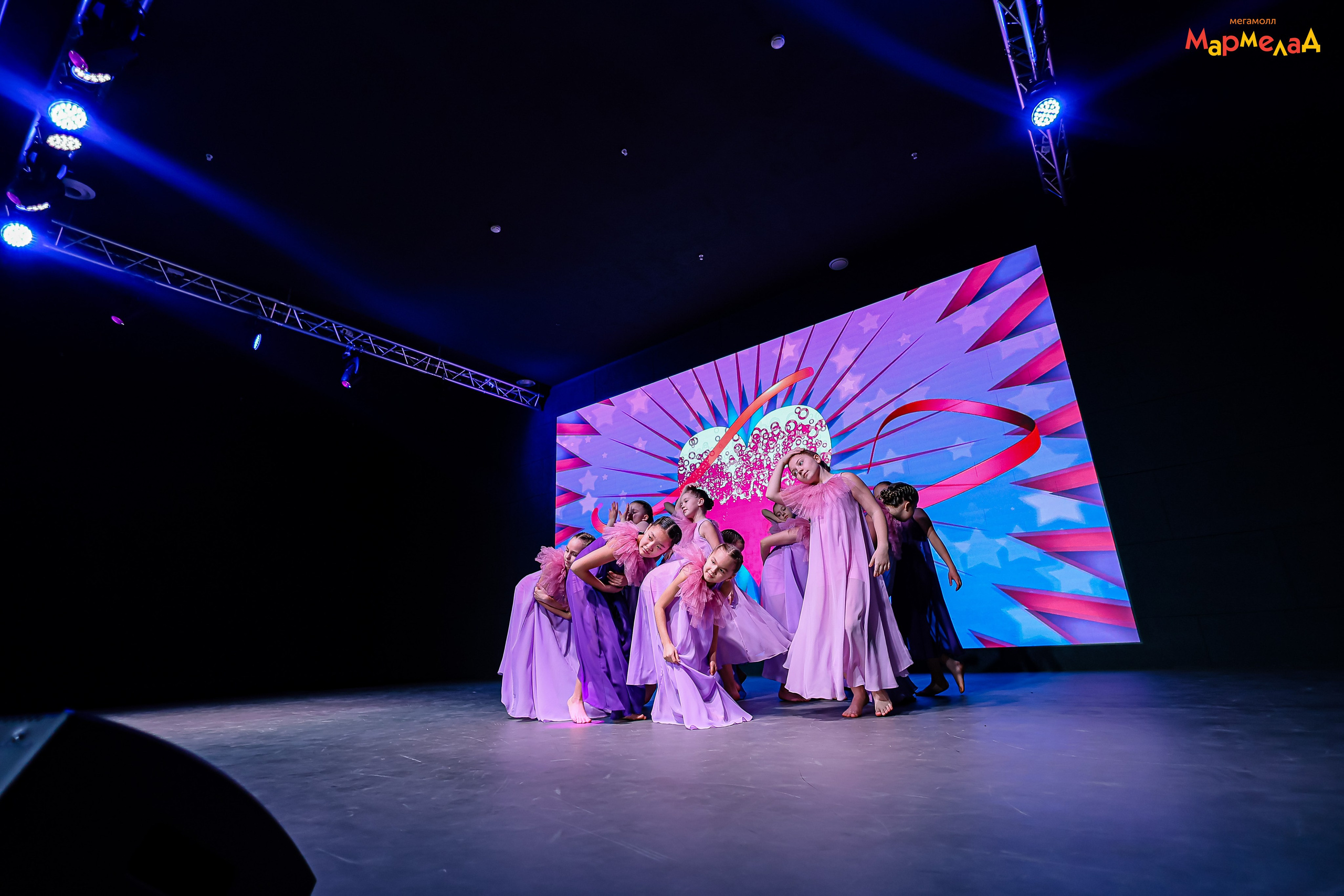 14.02 Любовь без границ в Мегамолл Мармелад. Команда специалистов в мире фотографии и видео. Детский фотограф, семейный фотограф