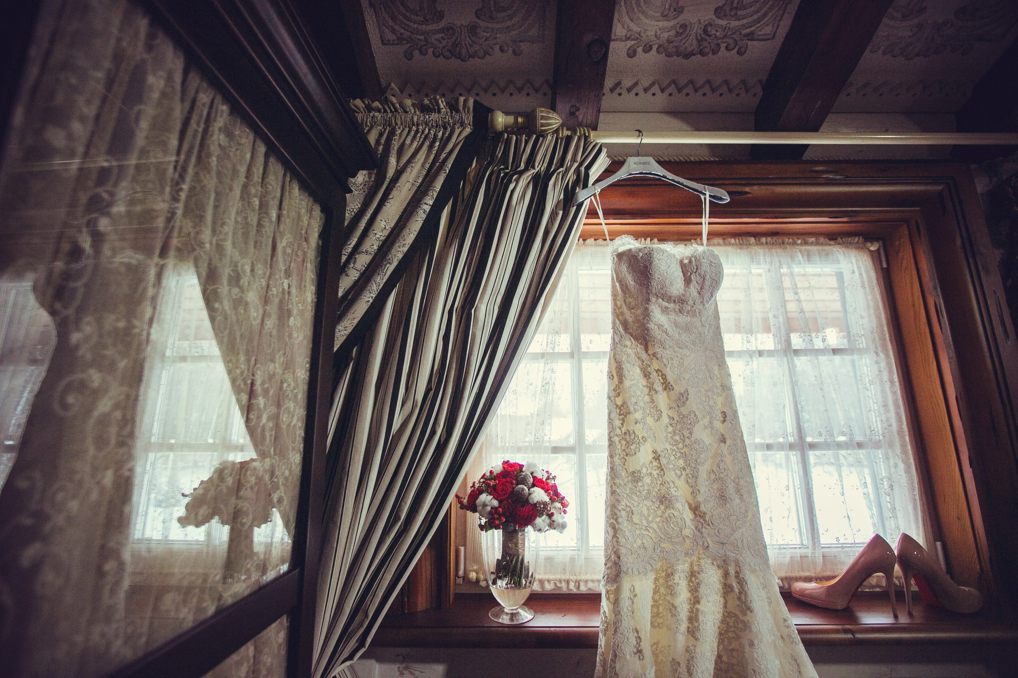 Зимняя свадьба в русских традициях. Семейный, портретный и свадебный фотограф в Санкт-Петербурге и Москве