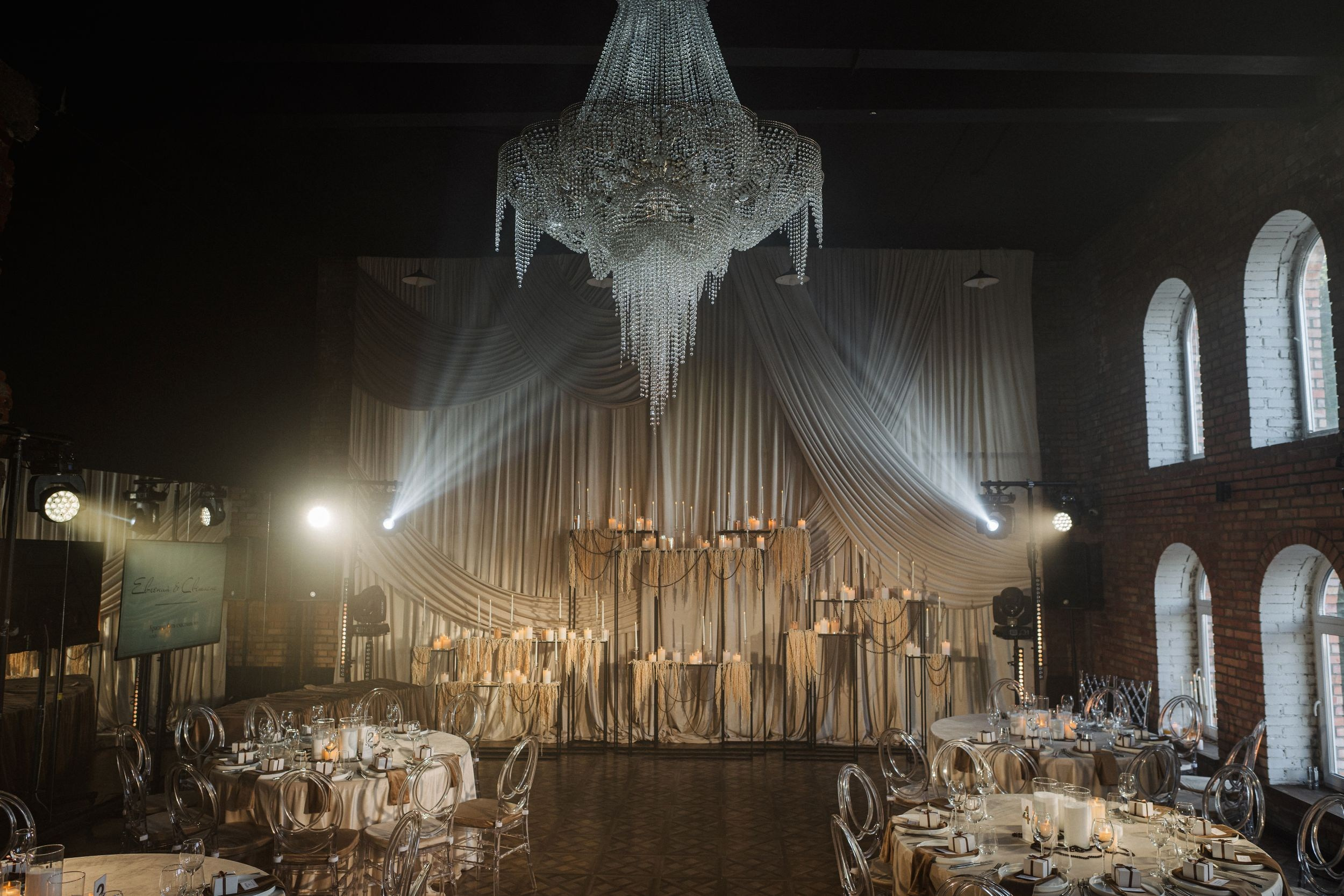 Реализованный проект свадебного света в The Hide, Нижний Новгород | DDRental