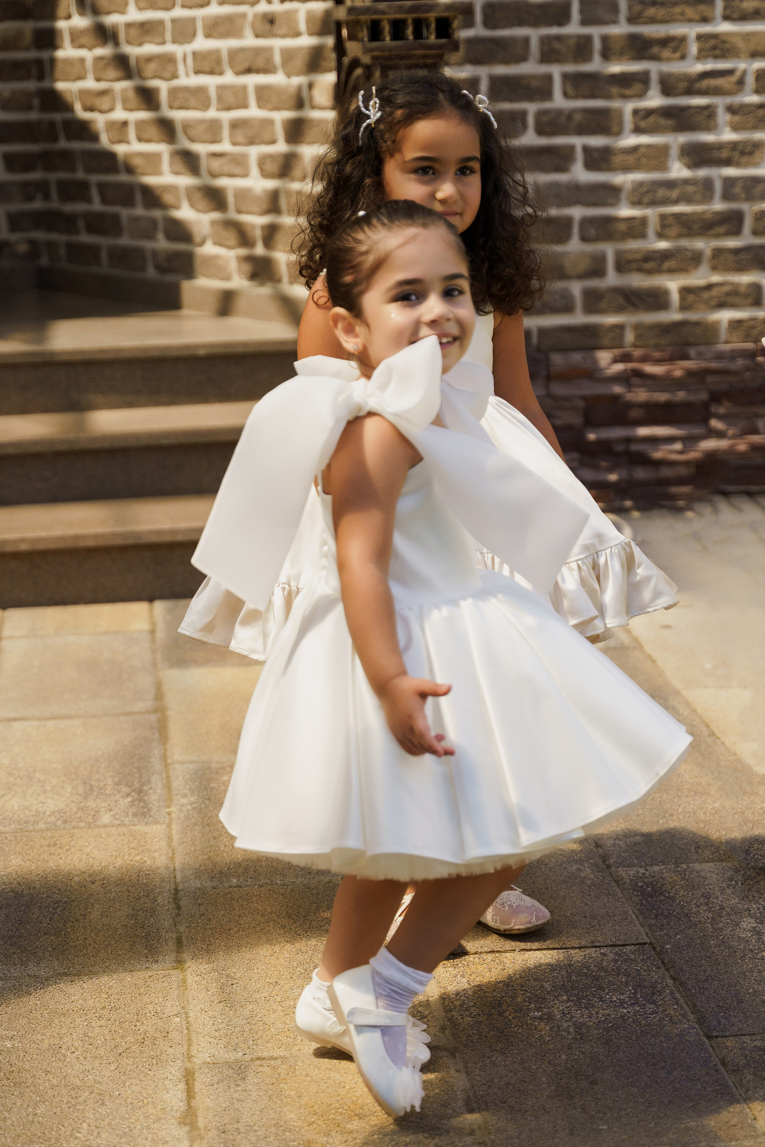 Сватовство в Краснодаре от лучших свадебных фотографов и операторов ТВИНС СТУДИО. ТВИНС СТУДИО — лучшие свадебные фотографы и видеографы в Краснодаре