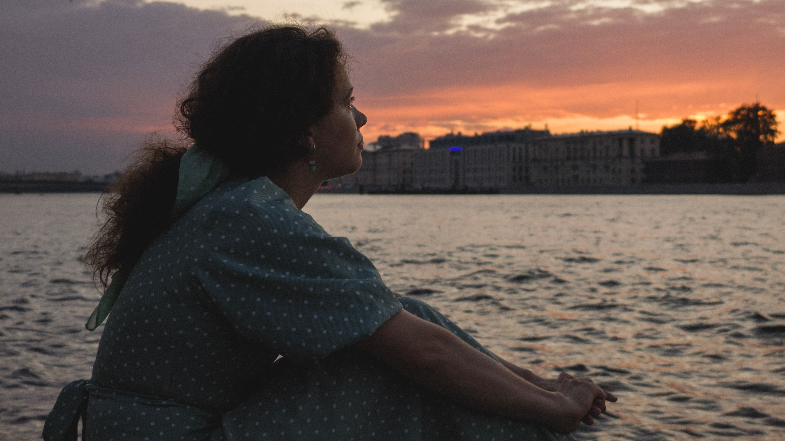 Фотограф интерьера, мебели и портрета в Санкт-Петербурге