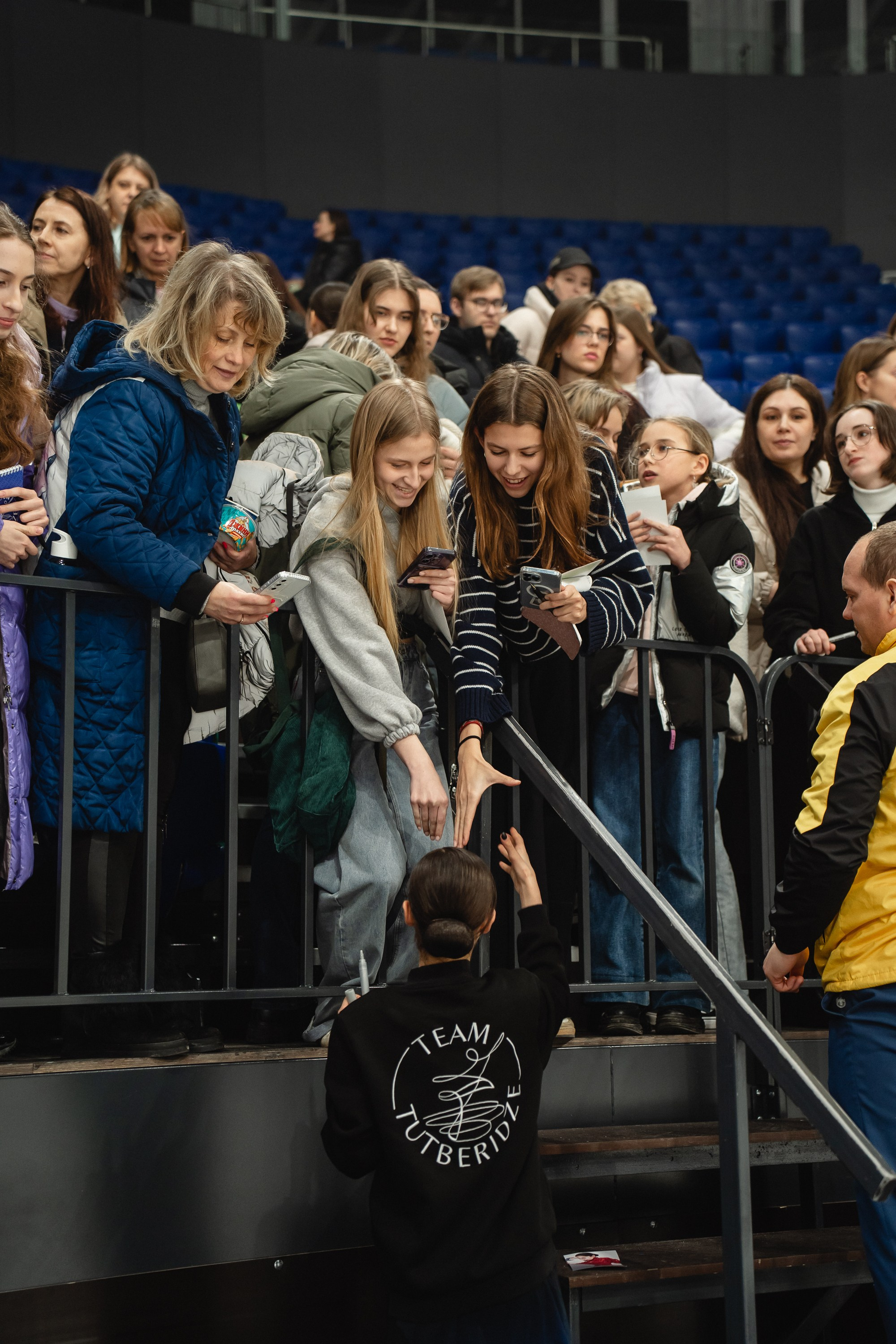 Шоу «Чемпионы на льду» в Новосибирске. Воробьева Ксения — Спортивный и танцевальный фотограф Новосибирск