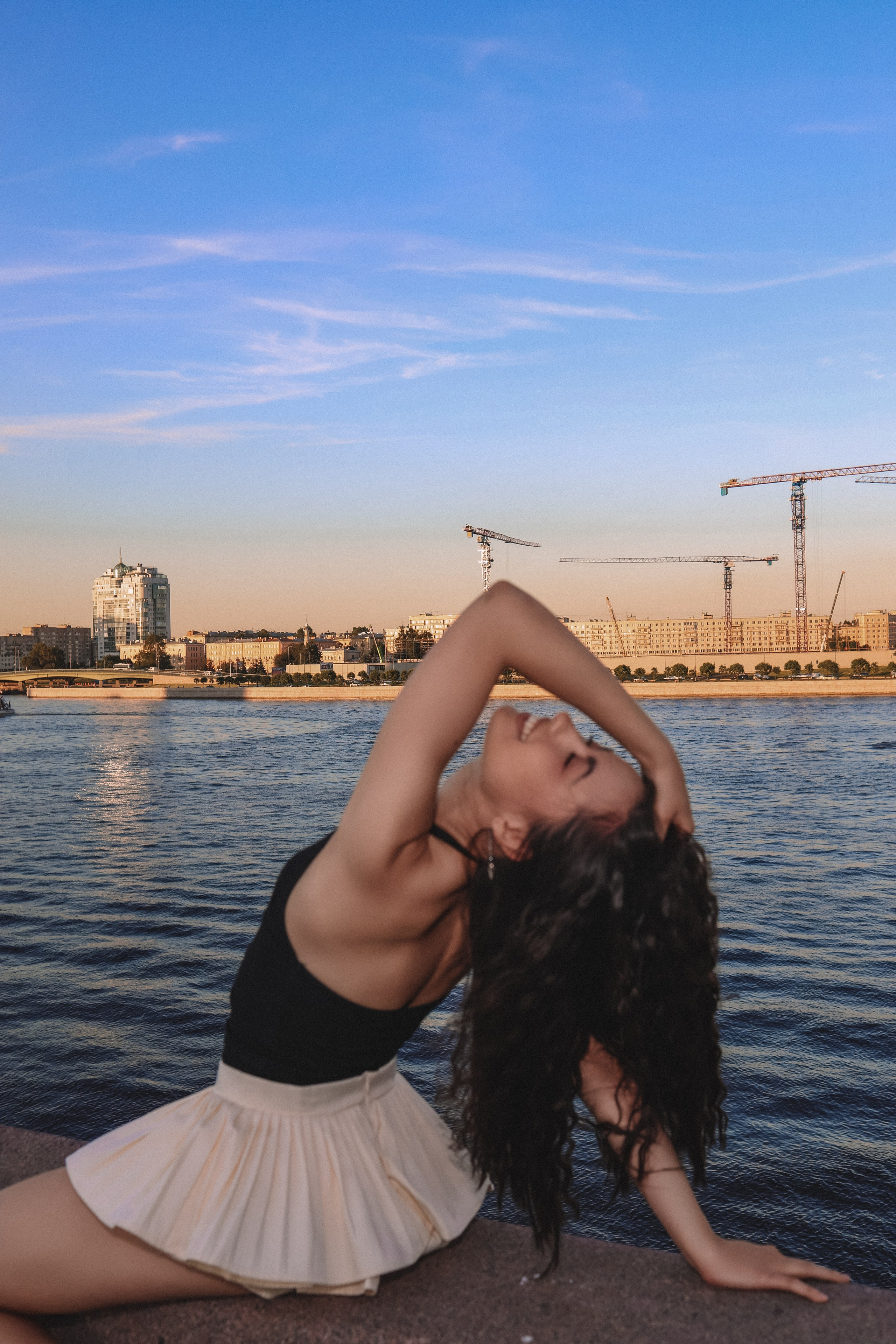 Фотосессия на Большеохтинском мосту на закате — Алия | Фотограф в СПб