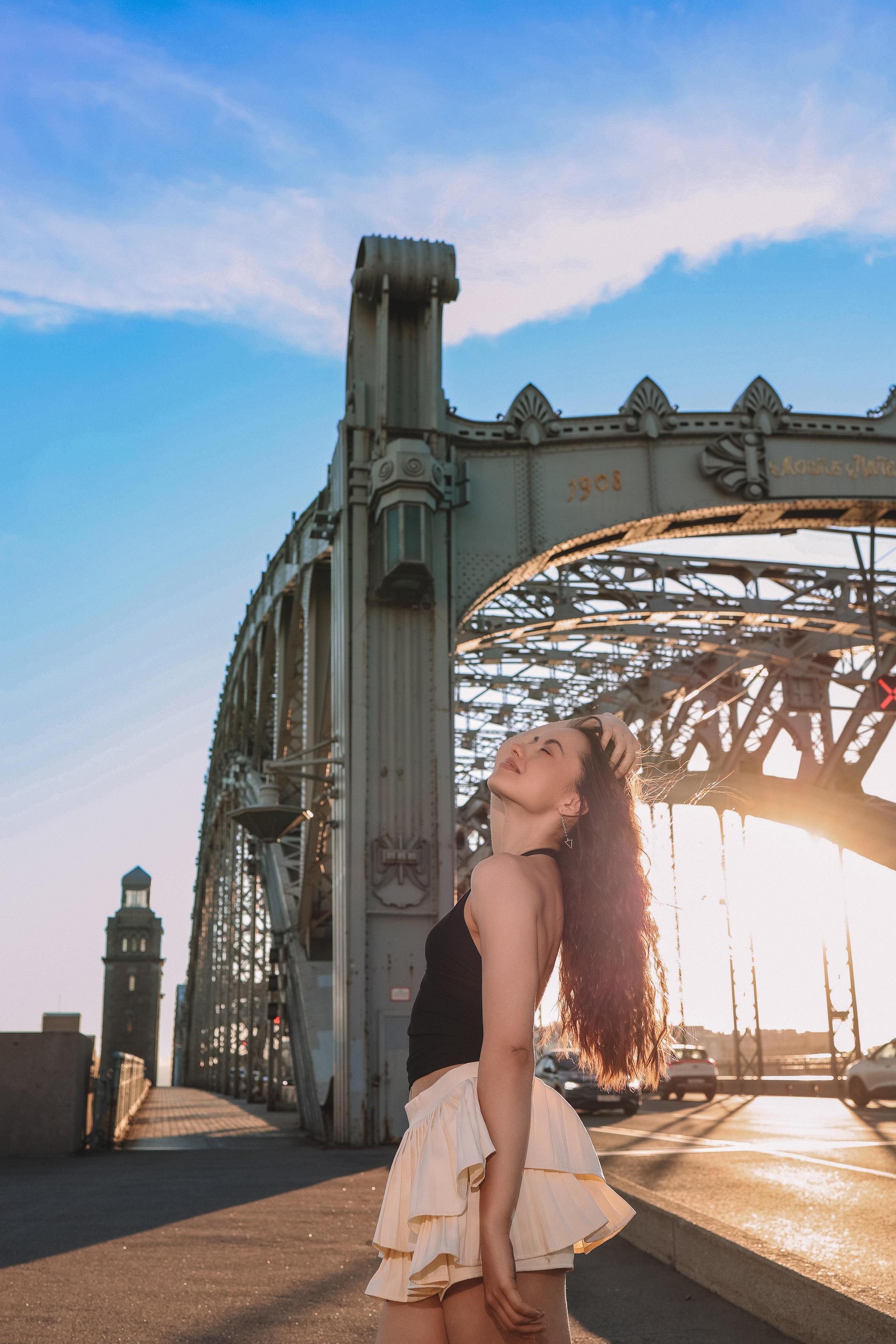 Фотосессия на Большеохтинском мосту на закате — Алия | Фотограф в СПб