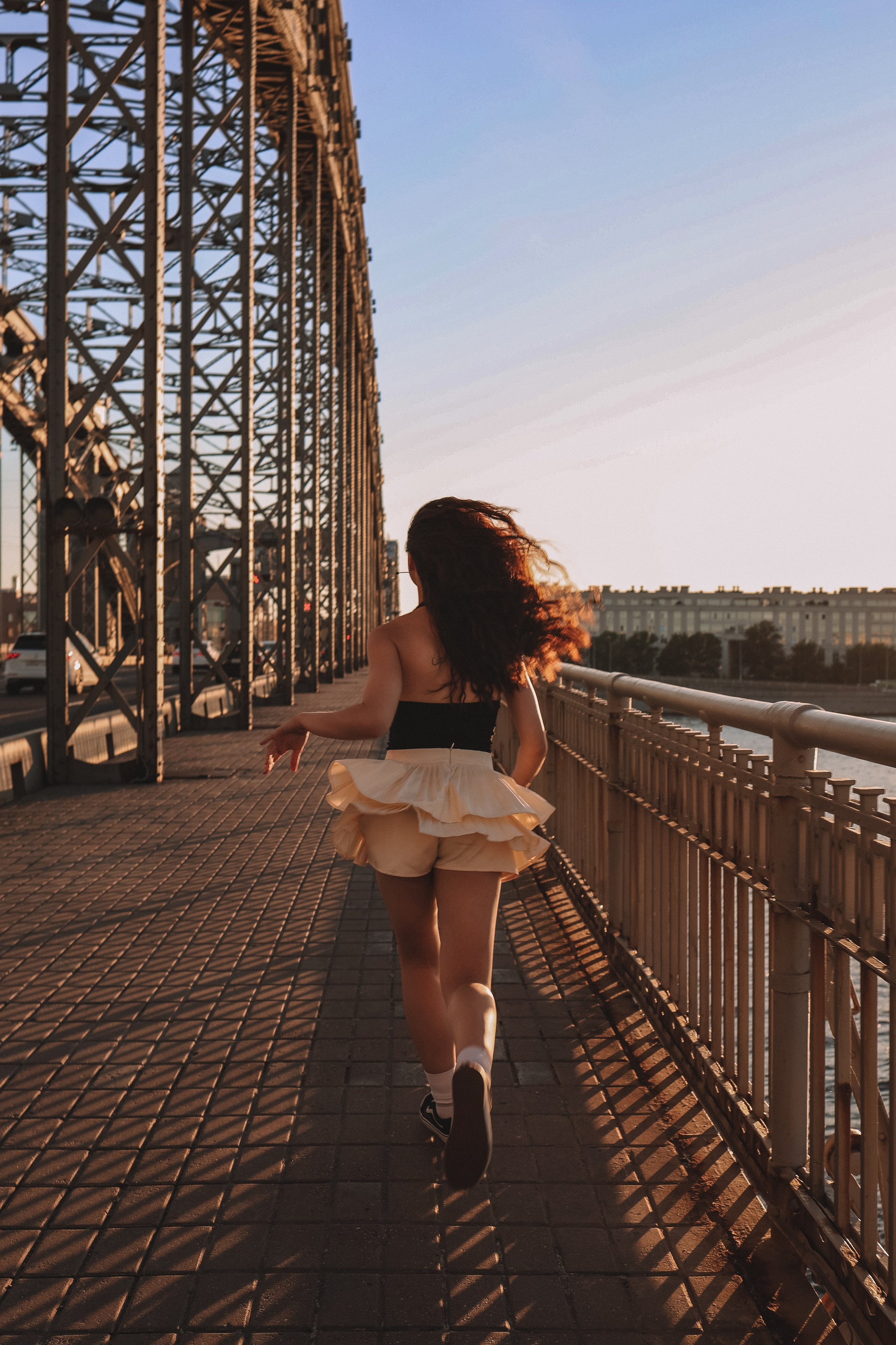Фотосессия на Большеохтинском мосту на закате — Алия | Фотограф в СПб