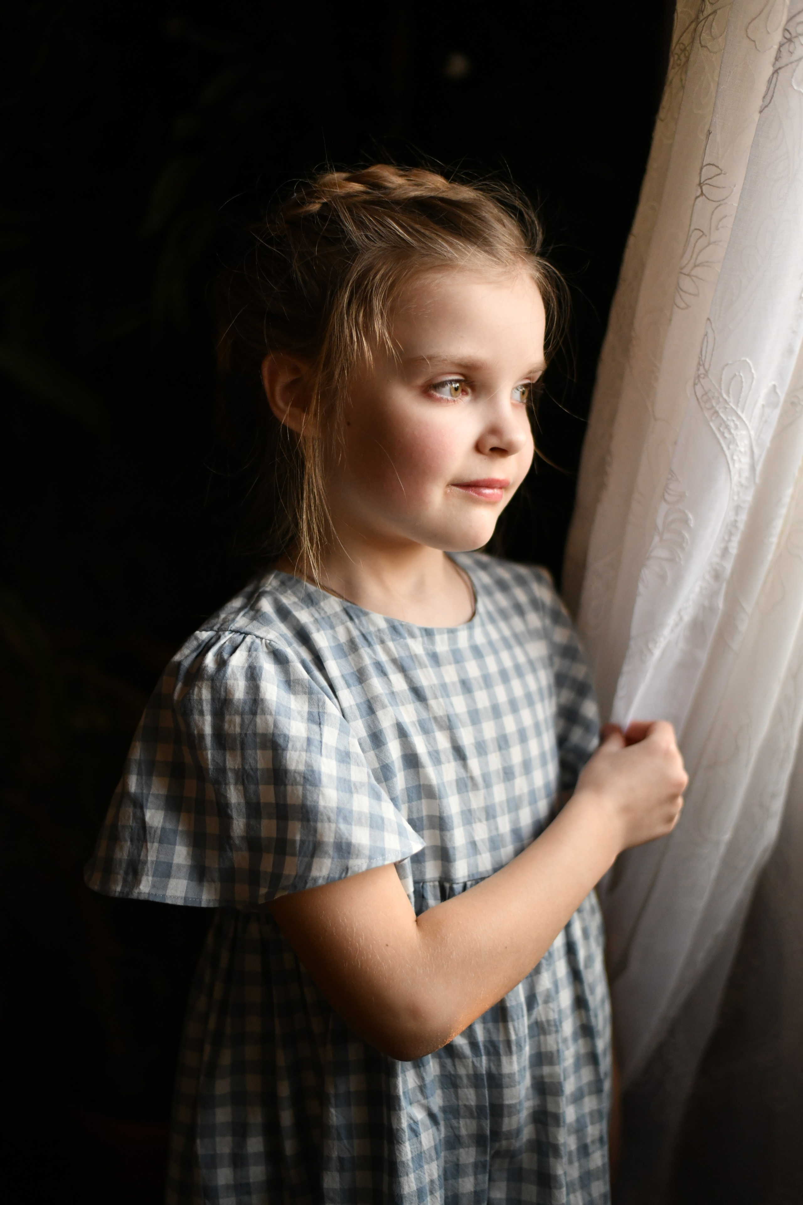 Юная цветочница. Семейный фотограф Щёкино, Тула. От 5000р