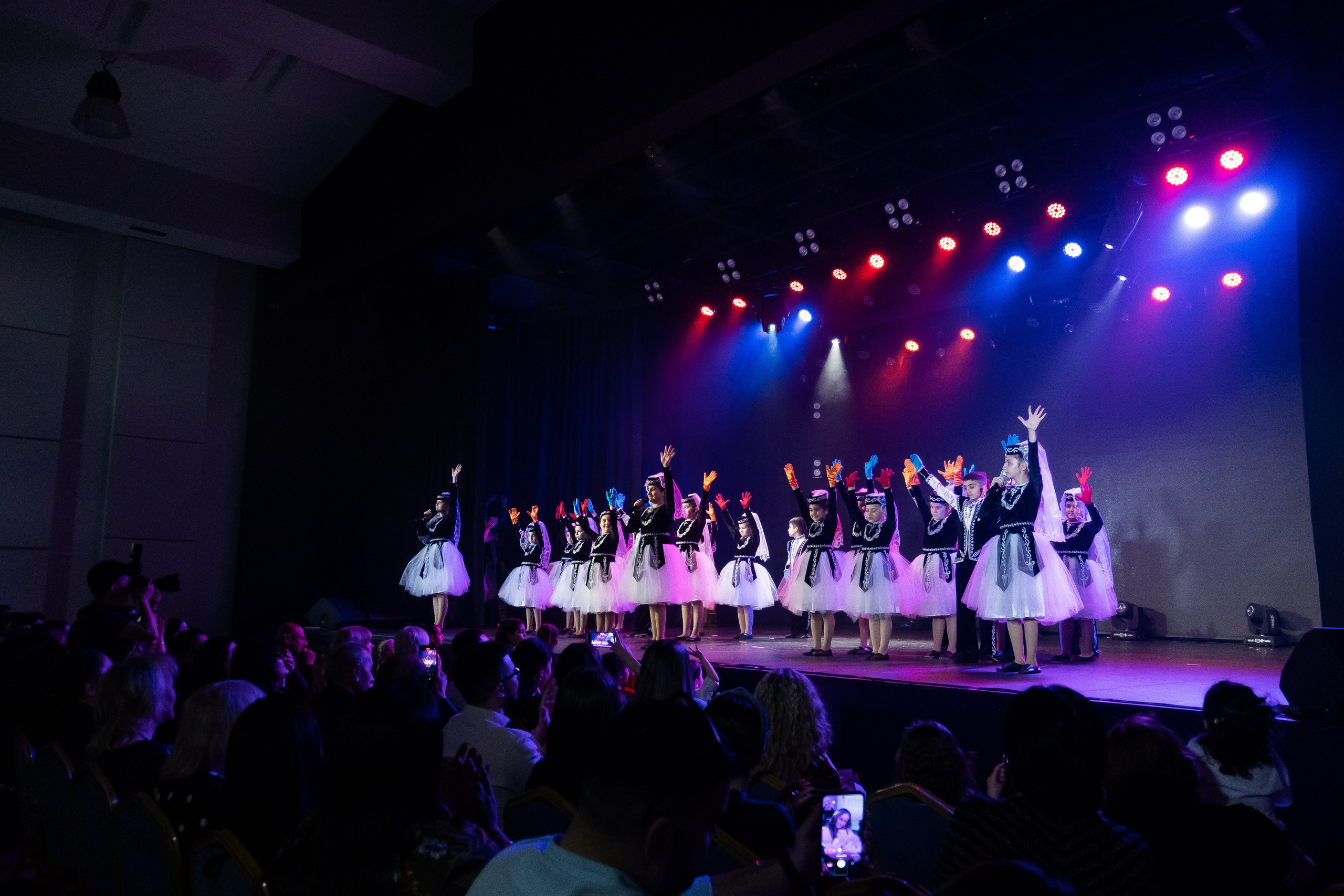 Фотосъемка сольного концерта в честь 18-летия Армстайл. Портретный и репортажный фотограф в Санкт-Петербурге | Валерия Кайряк