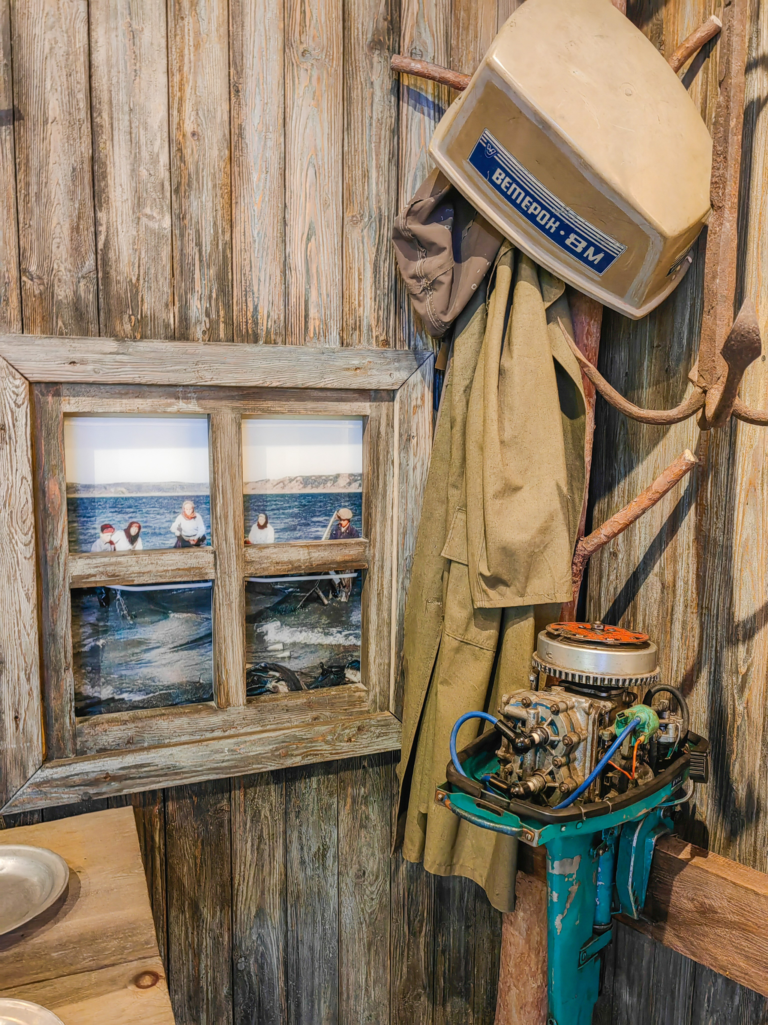 музей писателя Астафьева в селе Овсянка индивидуальный тур Красноярск экскурсии фото интересные места что посмотреть куда сходить что посетить достопримечательности Красноярска фототур фотосессия аренда кабриолета аренда микроавтобуса трансфер цена заказать экскурсию программа маршрут смотровые площадки видовые красивые места Национальный парк заповедник Столбы Дивногорск Красноярская ГЭС путешествие туристический маршрут место силы Часовня Параскевы Пятницы Коммунальный мост остров Татышев Бобровый лог Николаевская сопка набережная Енисея село Овсянка музей Астафьева Караульная гора Виноградовский мост гид экскурсовод индивидуальная экскурсия фотосъемка виды на Енисей фанпарк Бобровый лог парк флоры и фауны Роев ручей Торгашинский хребет скала Такмак вантовый мост куда сходить цены расписание заказать онлайн экскурсионное обслуживание трансфер на комфортабельном автобусе