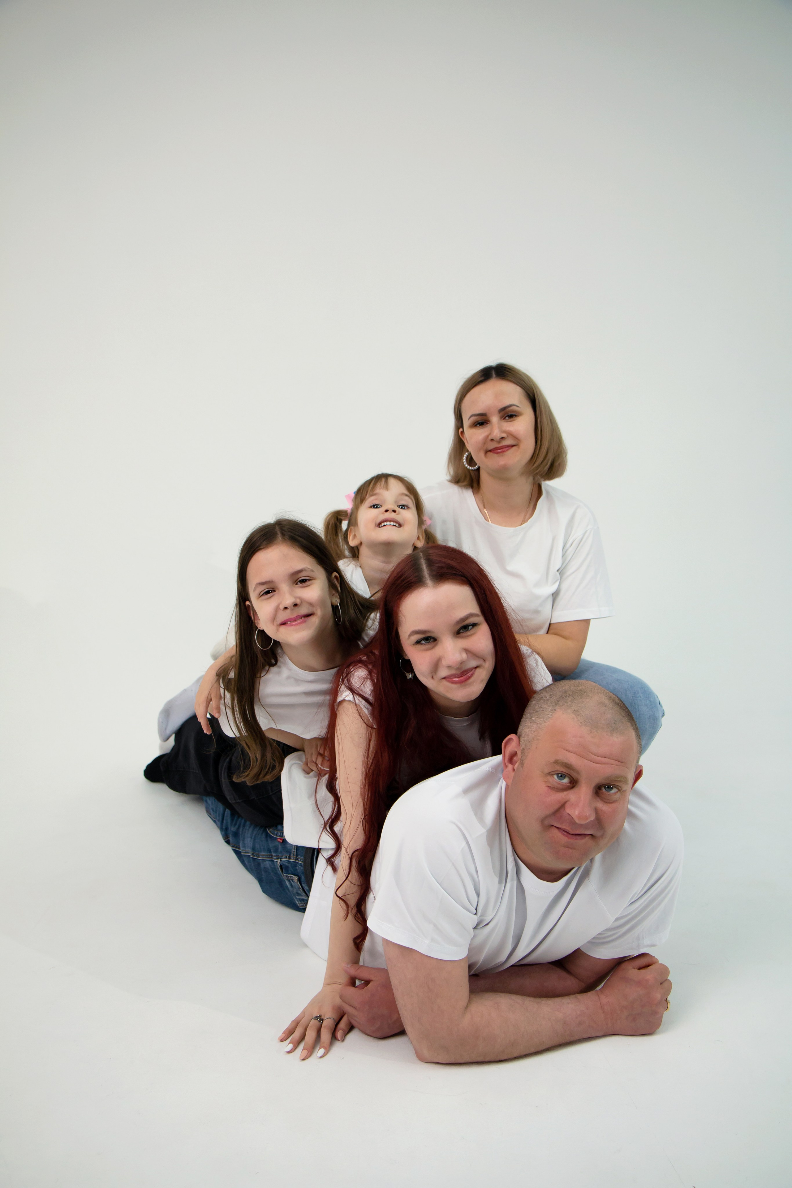 Семейная фотосессия в фотостудии «ОКО» г. Шелехов. Фотограф в Шелехове, лучшие выпускные альбомы в Шелехове