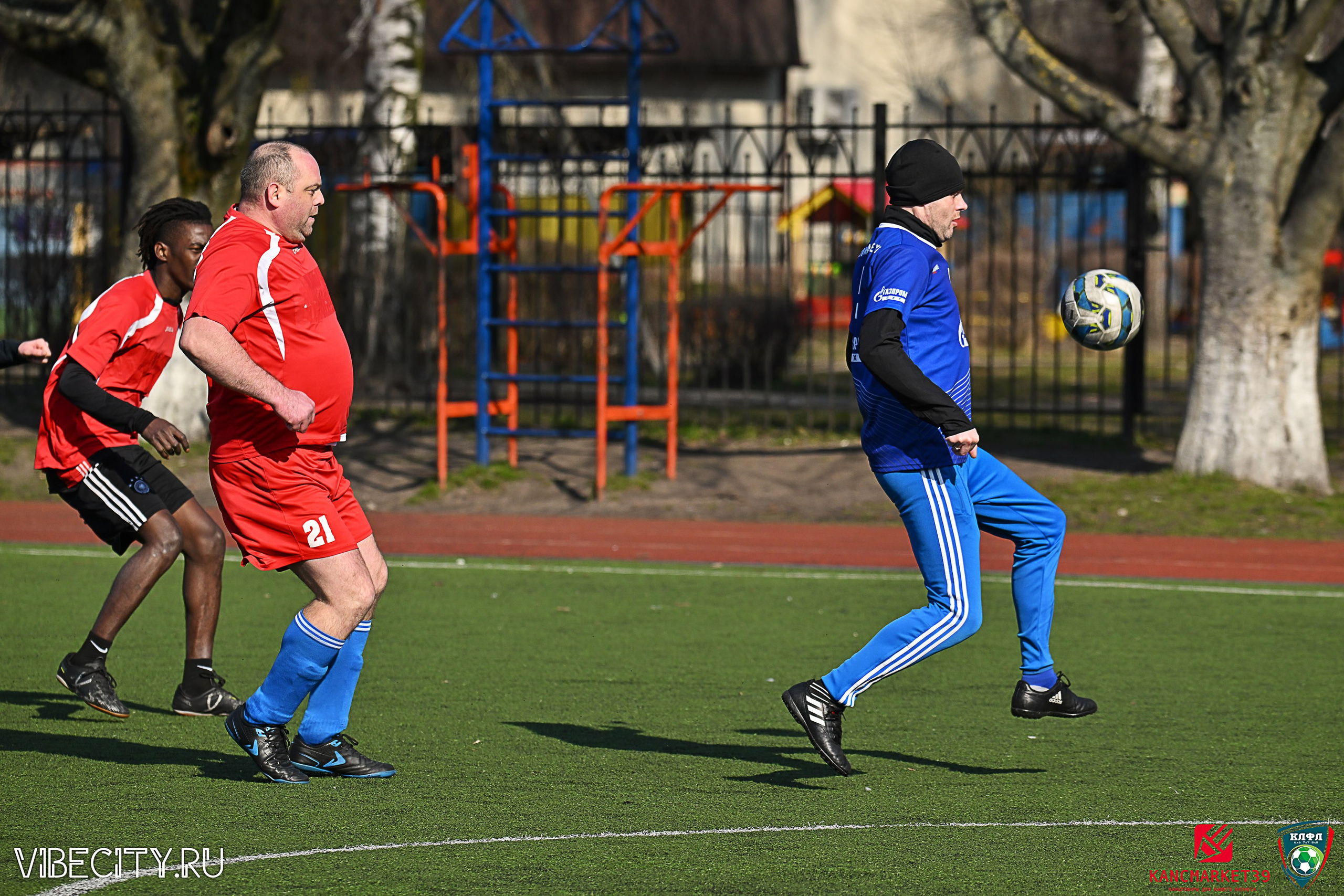 XX ЧЕМПИОНАТ КАЛИНИНГРАДСКОЙ ЛФЛ КАНЦМАРКЕТ39 сезона 2024–2025 гг. VIBECITY.RU Вайб Сити Ру Фоторепортажи Фотоотчеты Калининград