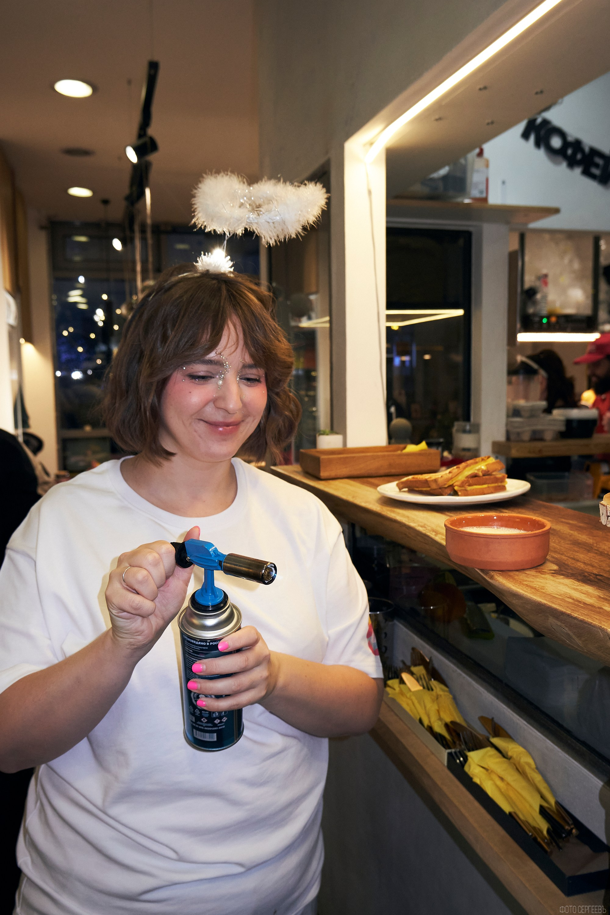 Кутята Coffee Shop. Фотографъ Сергѣевъ. Поймать мгновеніе