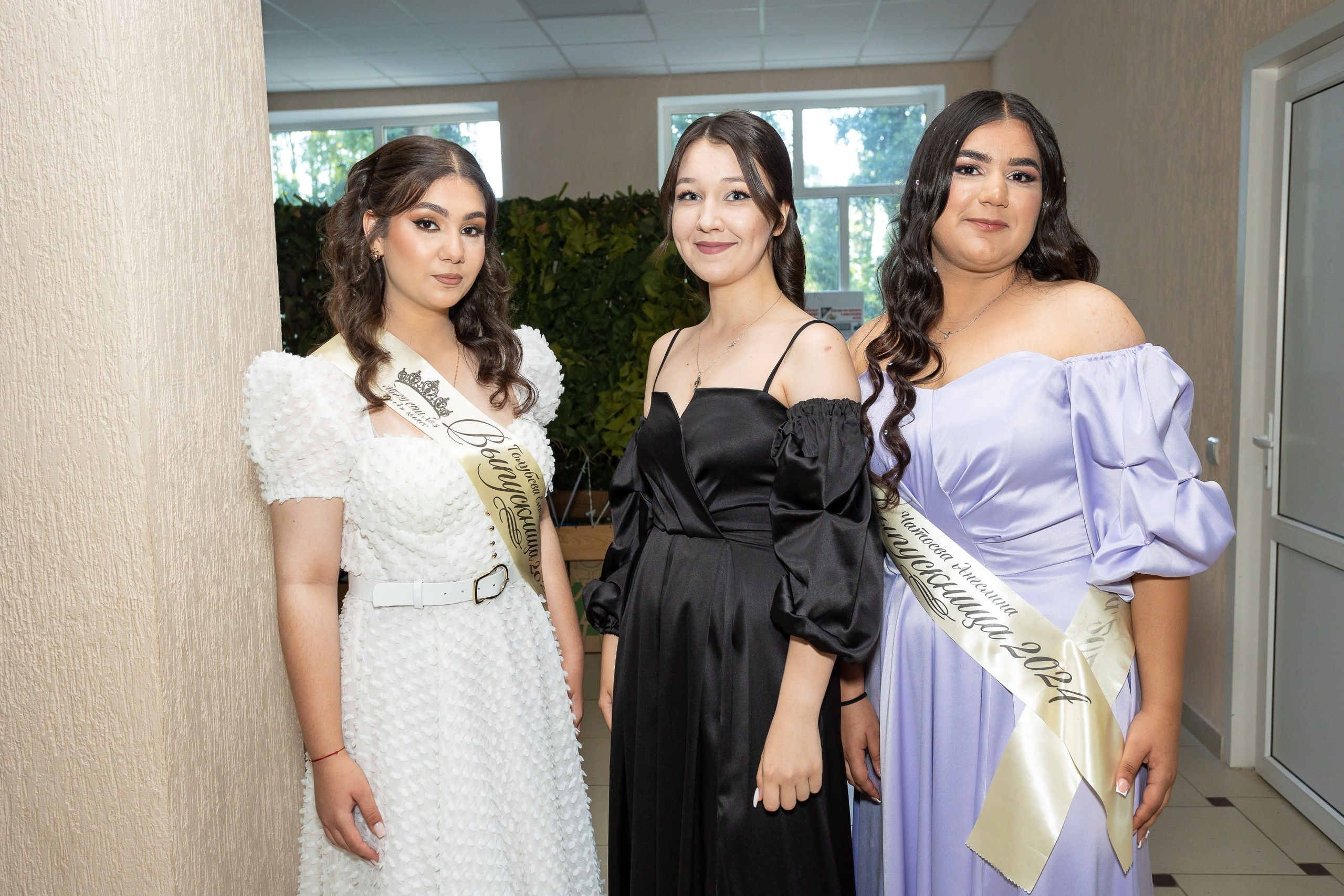 Вручение аттестата 2024 г. Выпускные альбомы Майкоп, Краснодар Елена Золотарева