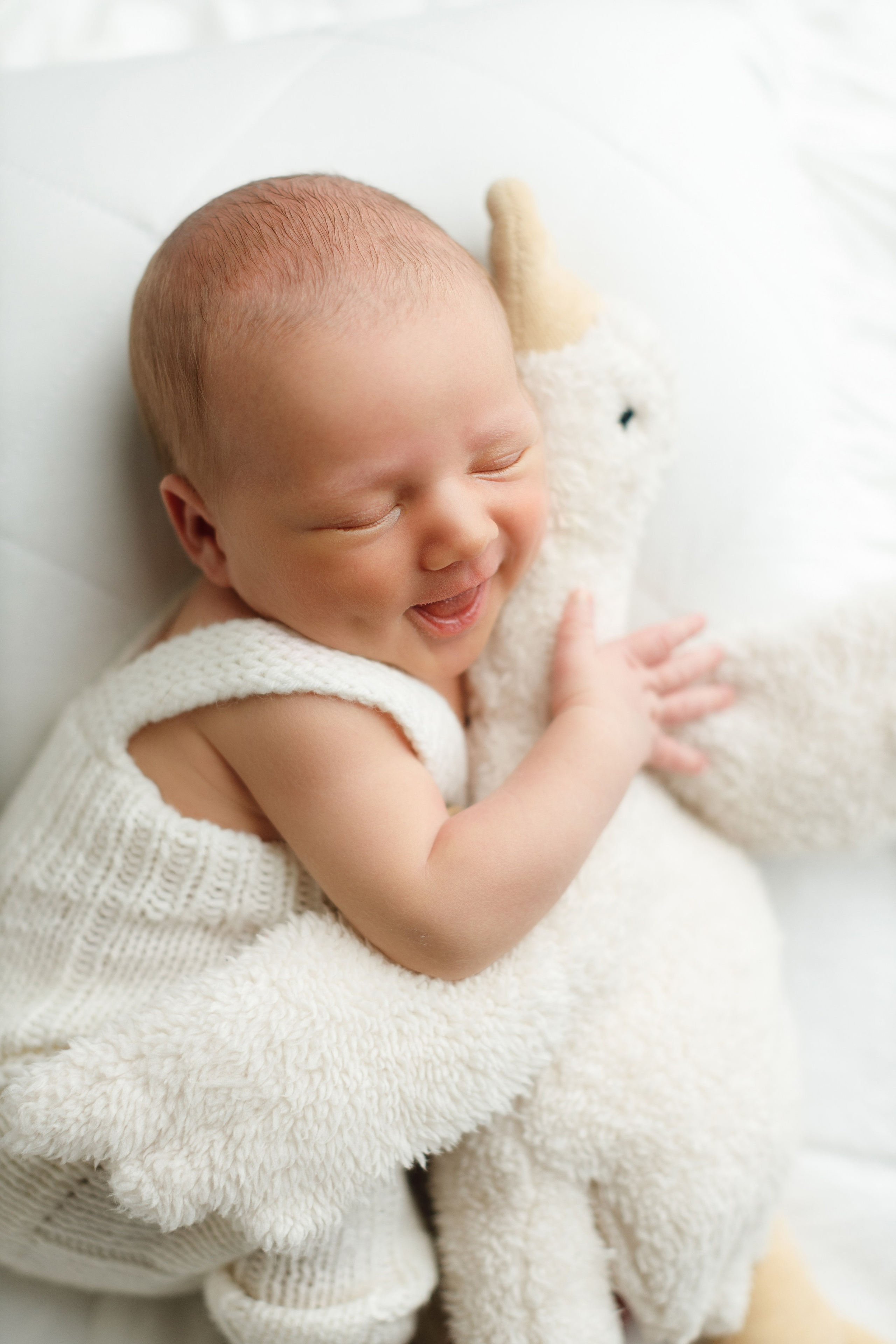 Ньюборн, новорожденные. Профессиональная детская и семейная фотостудия в Краснодаре