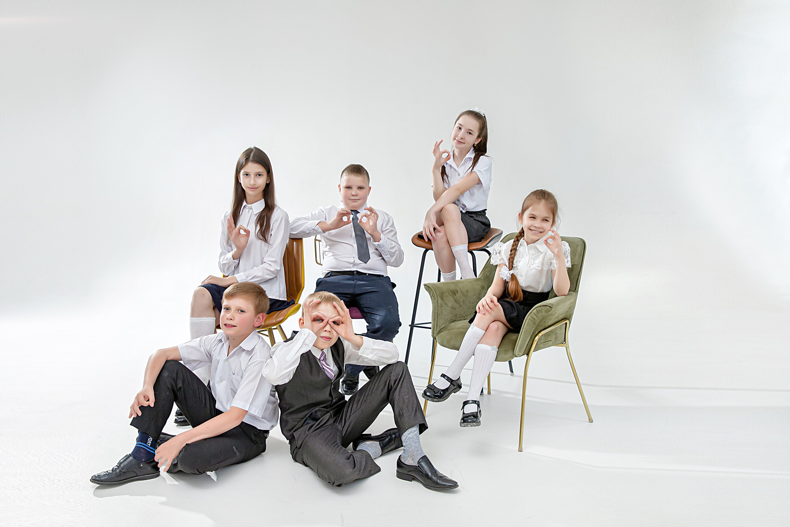 Фотосессия Школа 34 Класс 4Д. Современные Выпускные Альбомы в Ростове-на-Дону