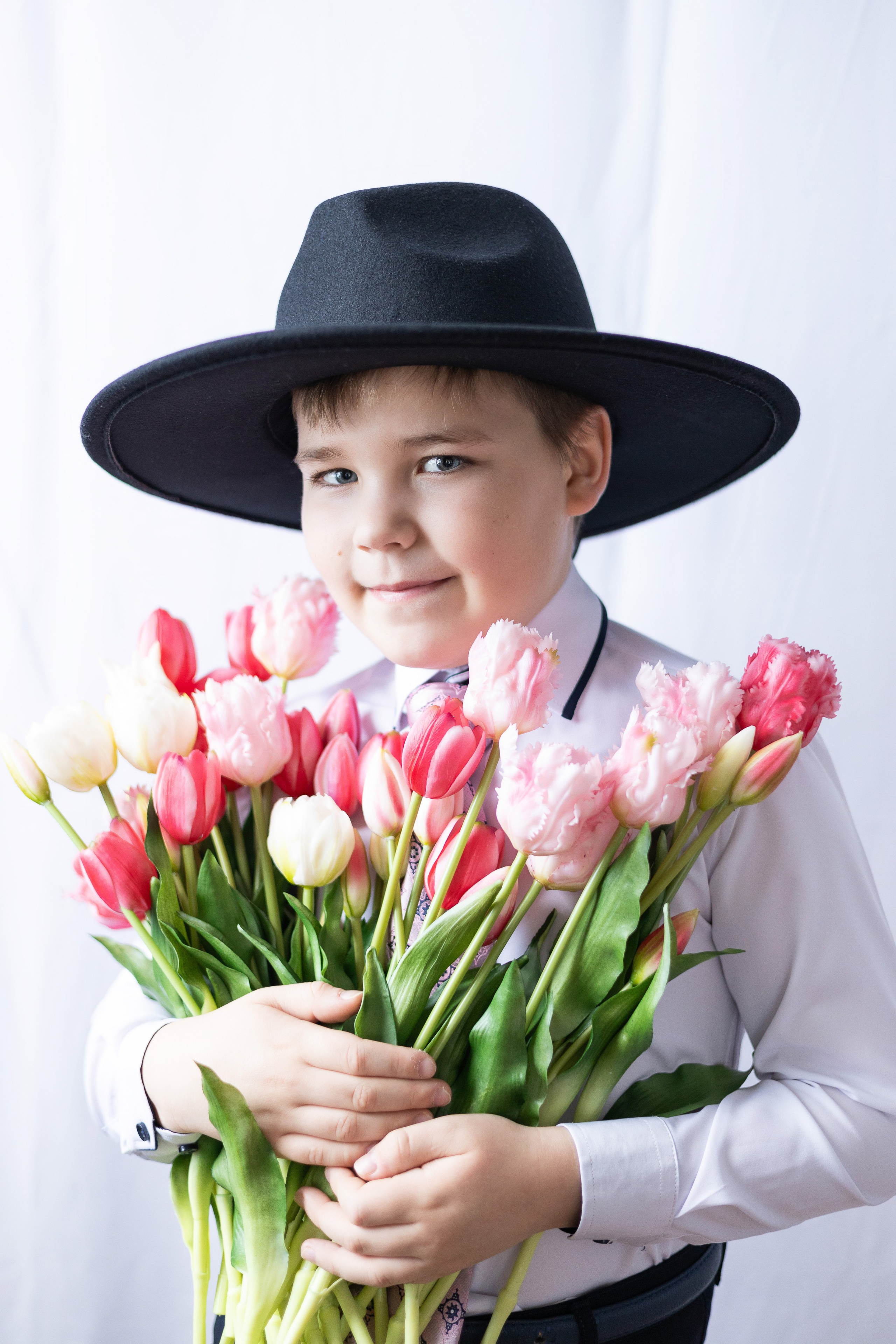 Школьные фотопроекты. Выпускные фотоальбомы в Коломне. Валерий и Светлана Щавелевы