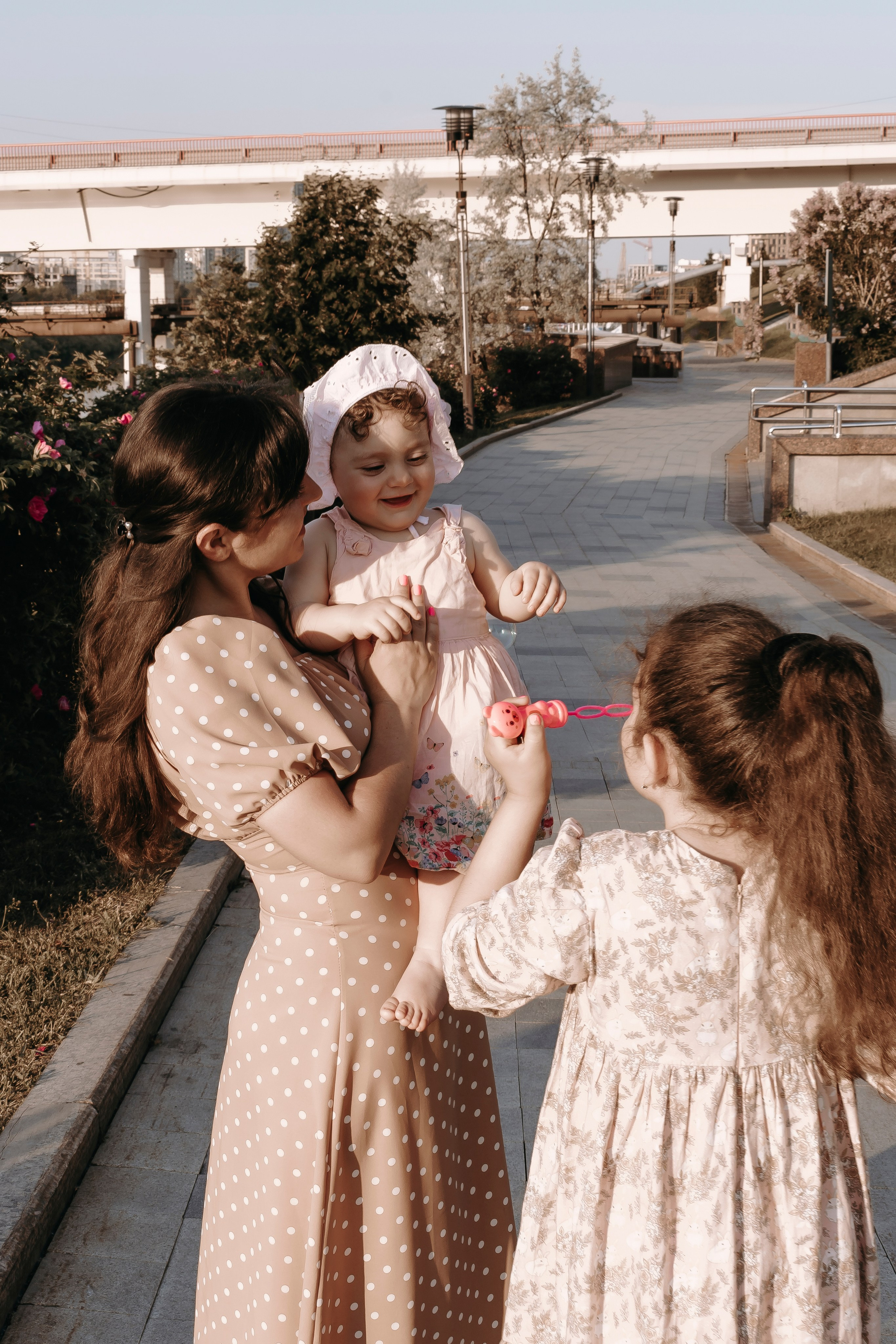Семейная летняя фотопрогулка (Шушаник). Портретный фотограф Кристина Саргсян