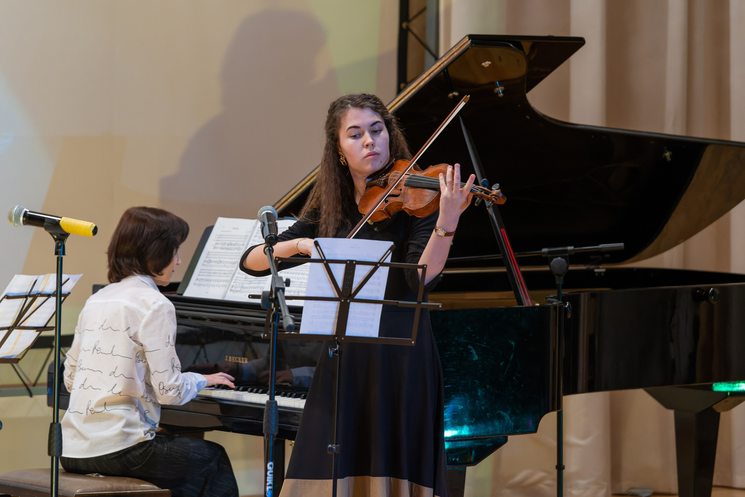 Фотосъёмка на гала-концерт, конкурсы, выступления, отчётные концерты и эвент-мероприятия. «Студия DRONAVT`s» — видеосъёмка и фотография г. Москва