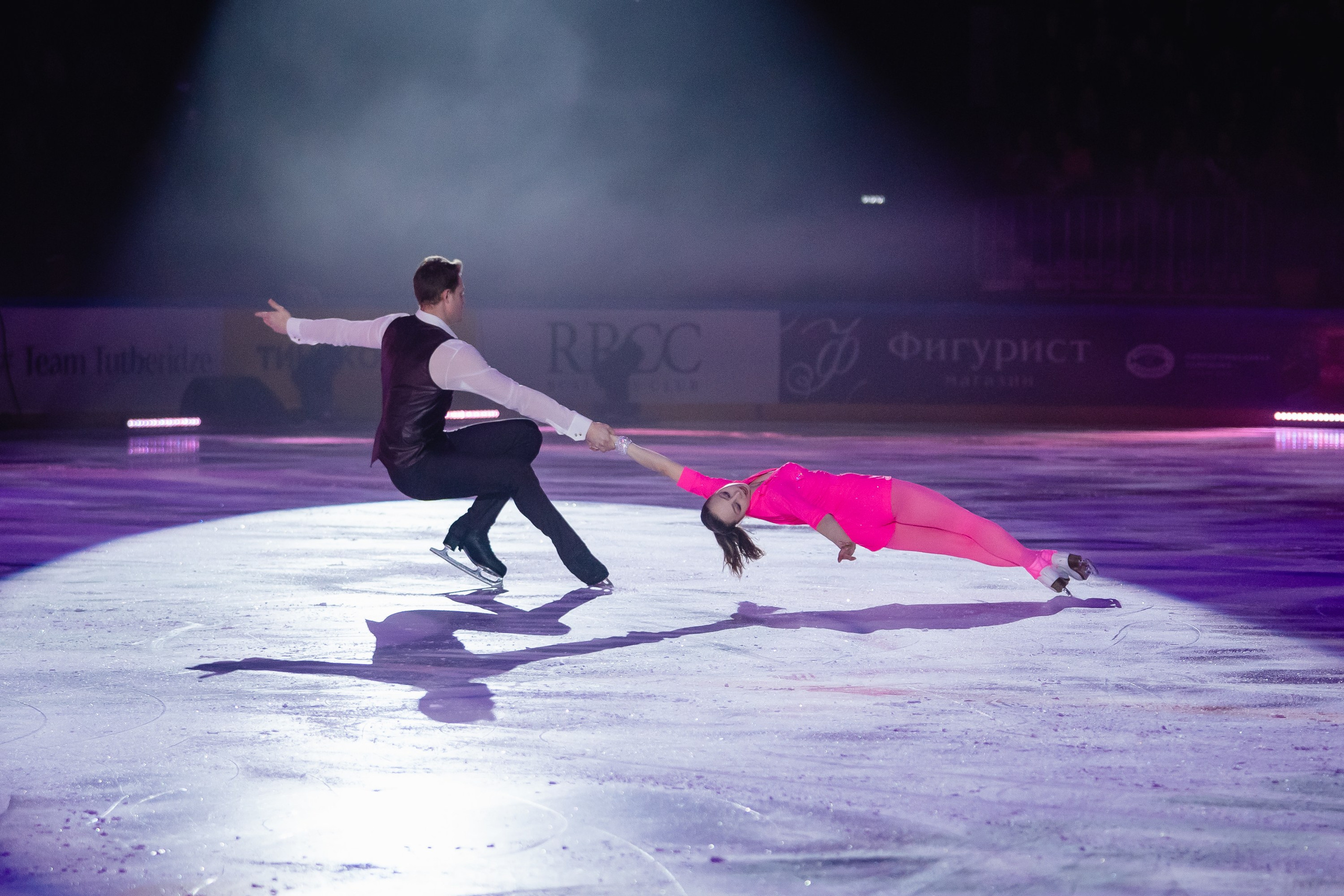 Шоу «Чемпионы на льду» в Новосибирске. Воробьева Ксения — Спортивный и танцевальный фотограф Новосибирск